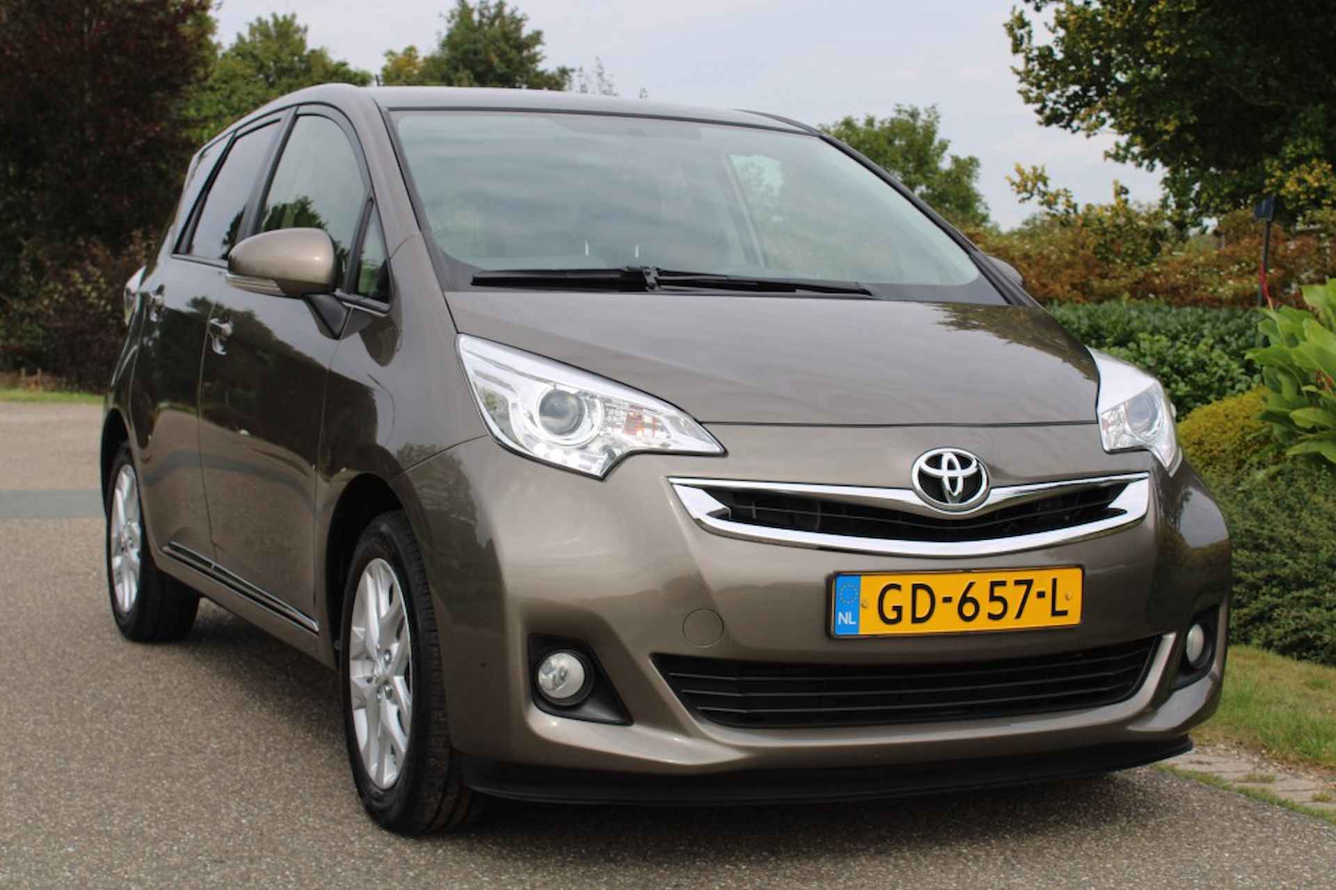 TOYOTA Verso-s 1.3 VVT-I 99pk Trend ECC/cruise/panoramadak/camera - 18/38