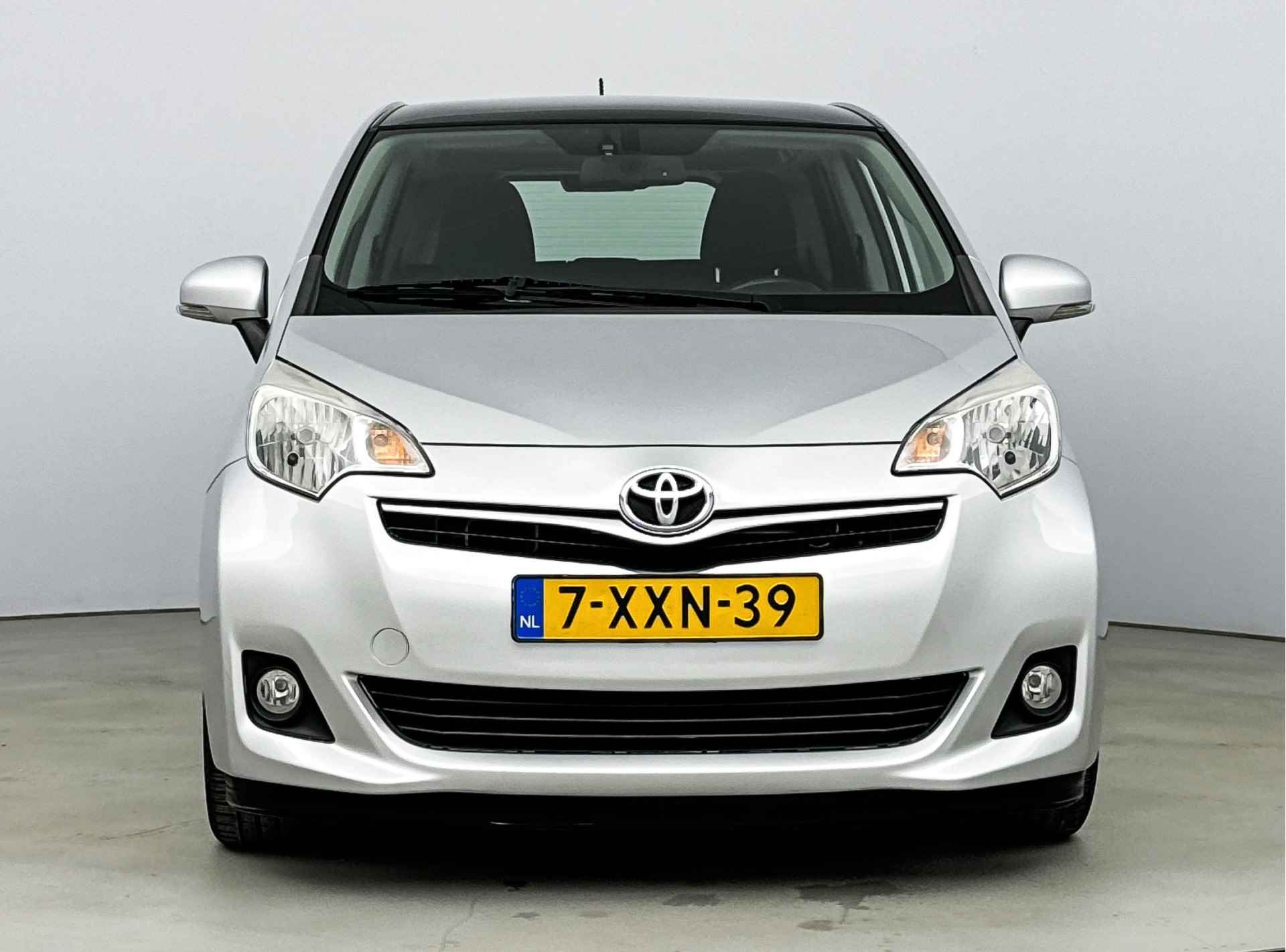 Toyota Verso-S 1.3 VVT-i Aspiration Limited | Navigatiesysteem | Achteruitrijcamera | Panoramadak | Lichtmetalen velgen | - 27/42