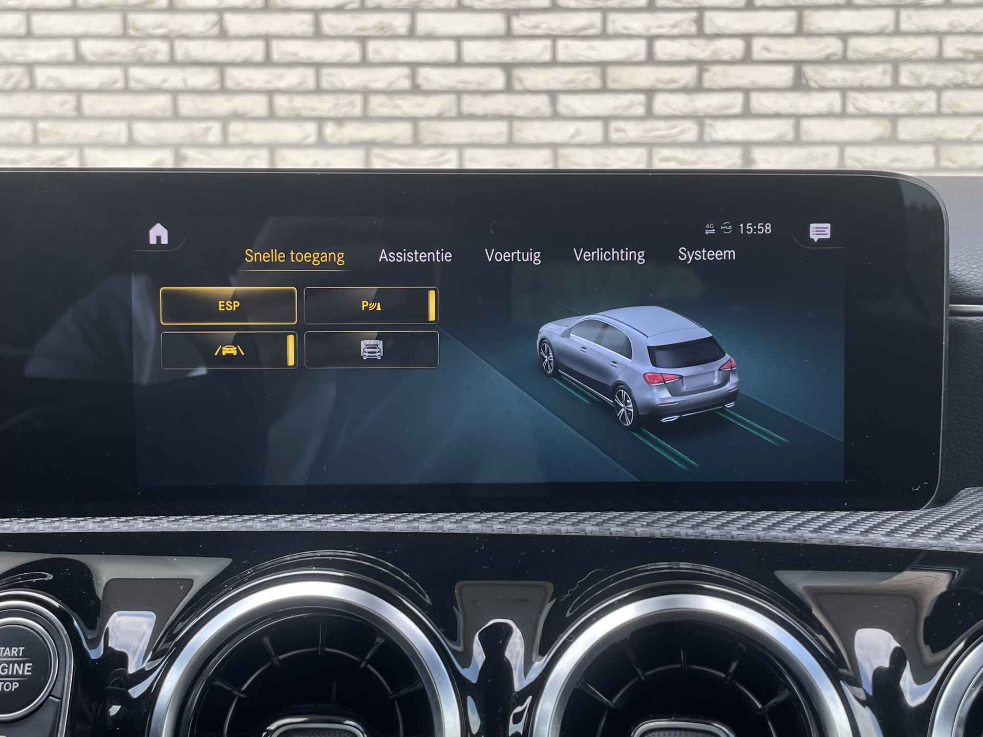 Mercedes-Benz A-Klasse A 180 Business Solution | Trekhaak | Stoelverwarming | Achteruitrijcamera - 22/27