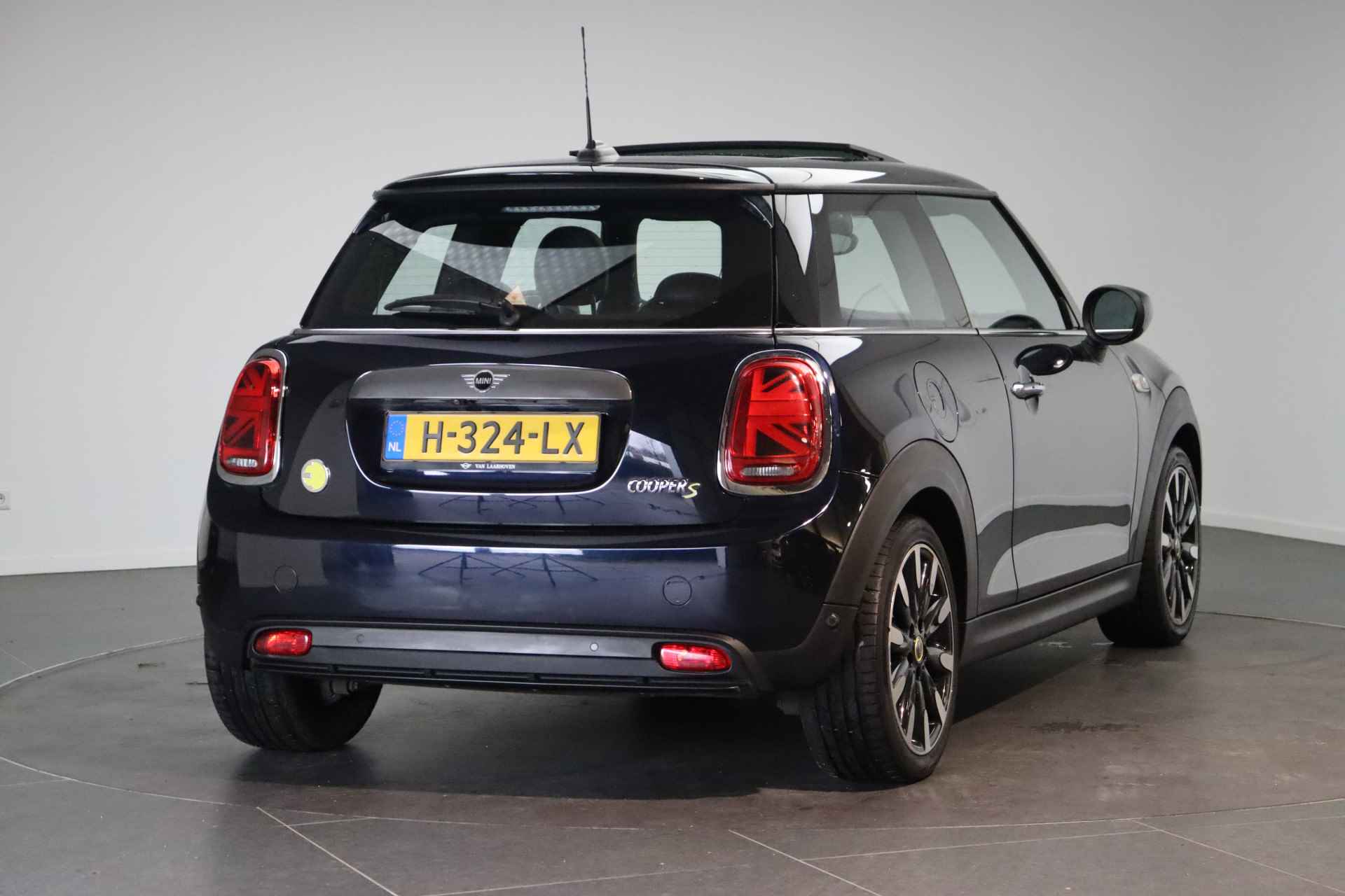 MINI Electric Yours / Panoramadak / Achteruitrijcamera / Sportstoelen / Adaptieve LED / Apple CarPlay / Head-Up / Park Assistant - 4/23