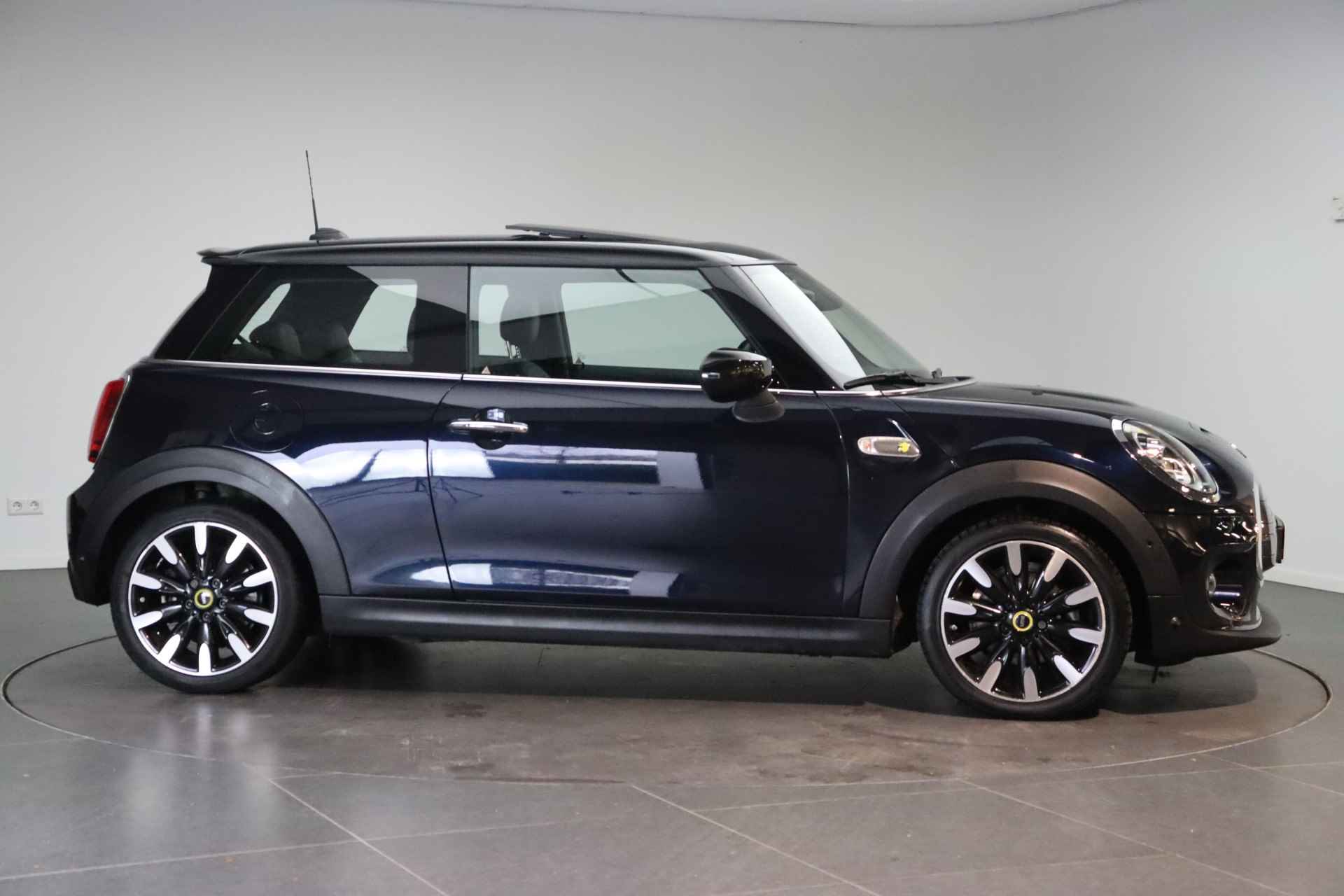 MINI Electric Yours / Panoramadak / Achteruitrijcamera / Sportstoelen / Adaptieve LED / Apple CarPlay / Head-Up / Park Assistant - 5/23