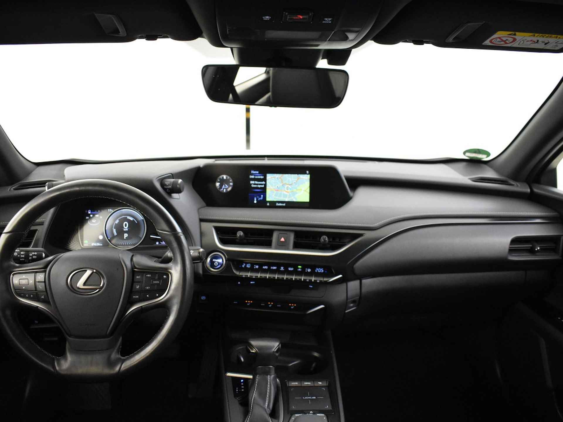 Lexus UX 250h Business Line Pro | Navi | Stuur- & stoelverwarming - 4/36