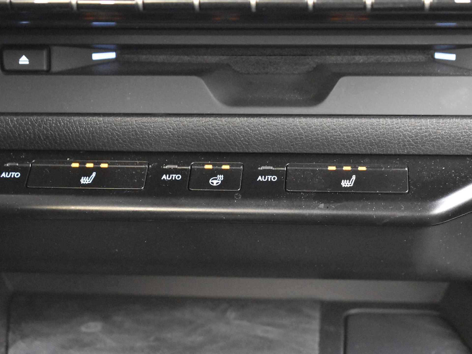 Lexus UX 250h Business Line Pro | Navi | Stuur- & stoelverwarming - 23/36
