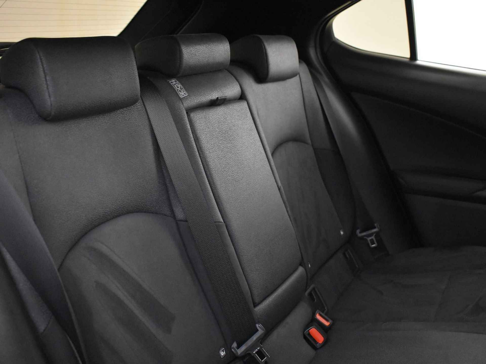 Lexus UX 250h Business Line Pro | Navi | Stuur- & stoelverwarming - 27/36