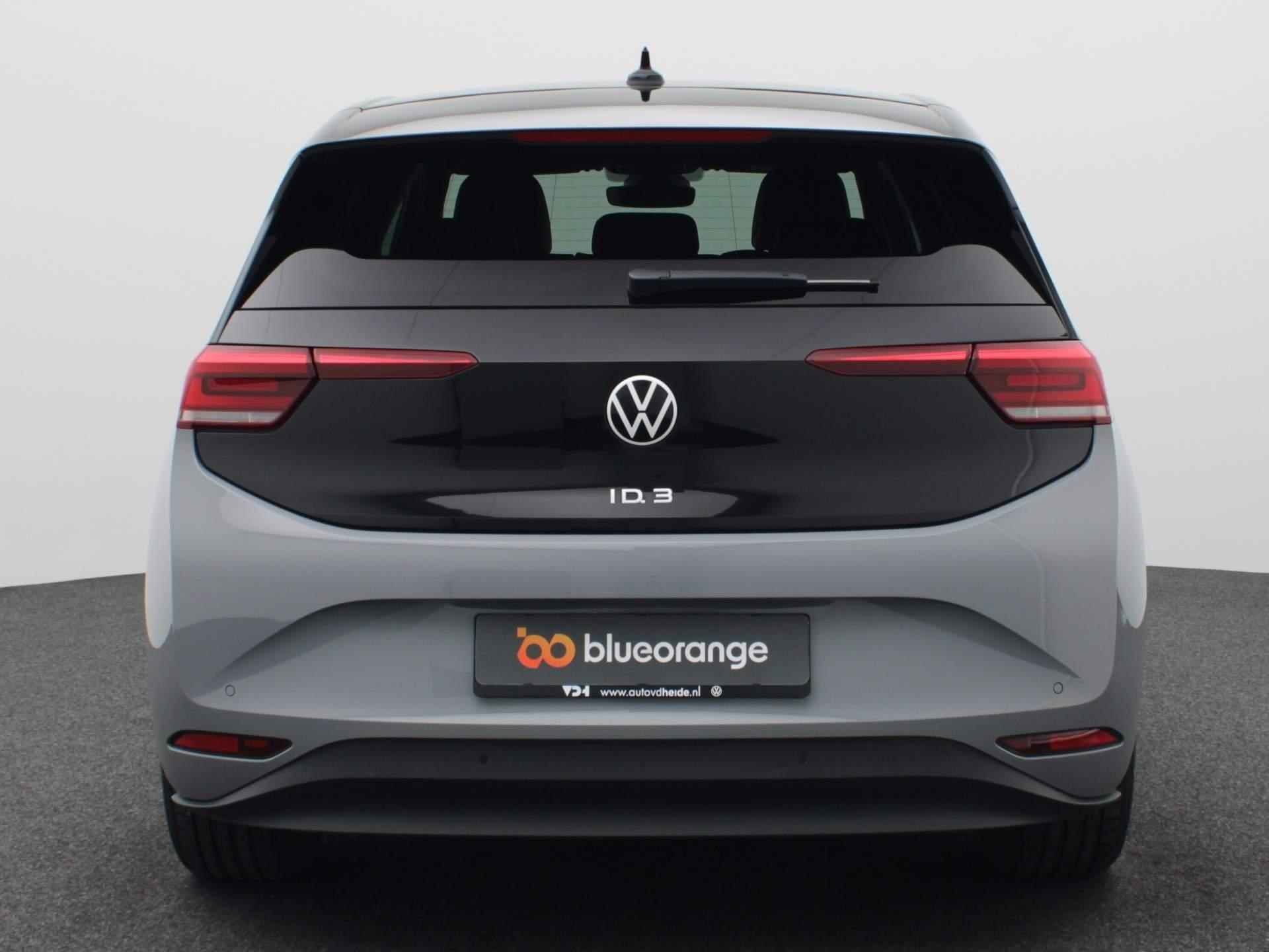 Volkswagen ID.3 Pro Edition Advantage 58 kWh 204PK Alarm, Navigatie, Achteruitrijcamera, Keyless, Extra Getinte ramen, Stoel- & Stuurverwarming, 18" LM Velgen - 11/42