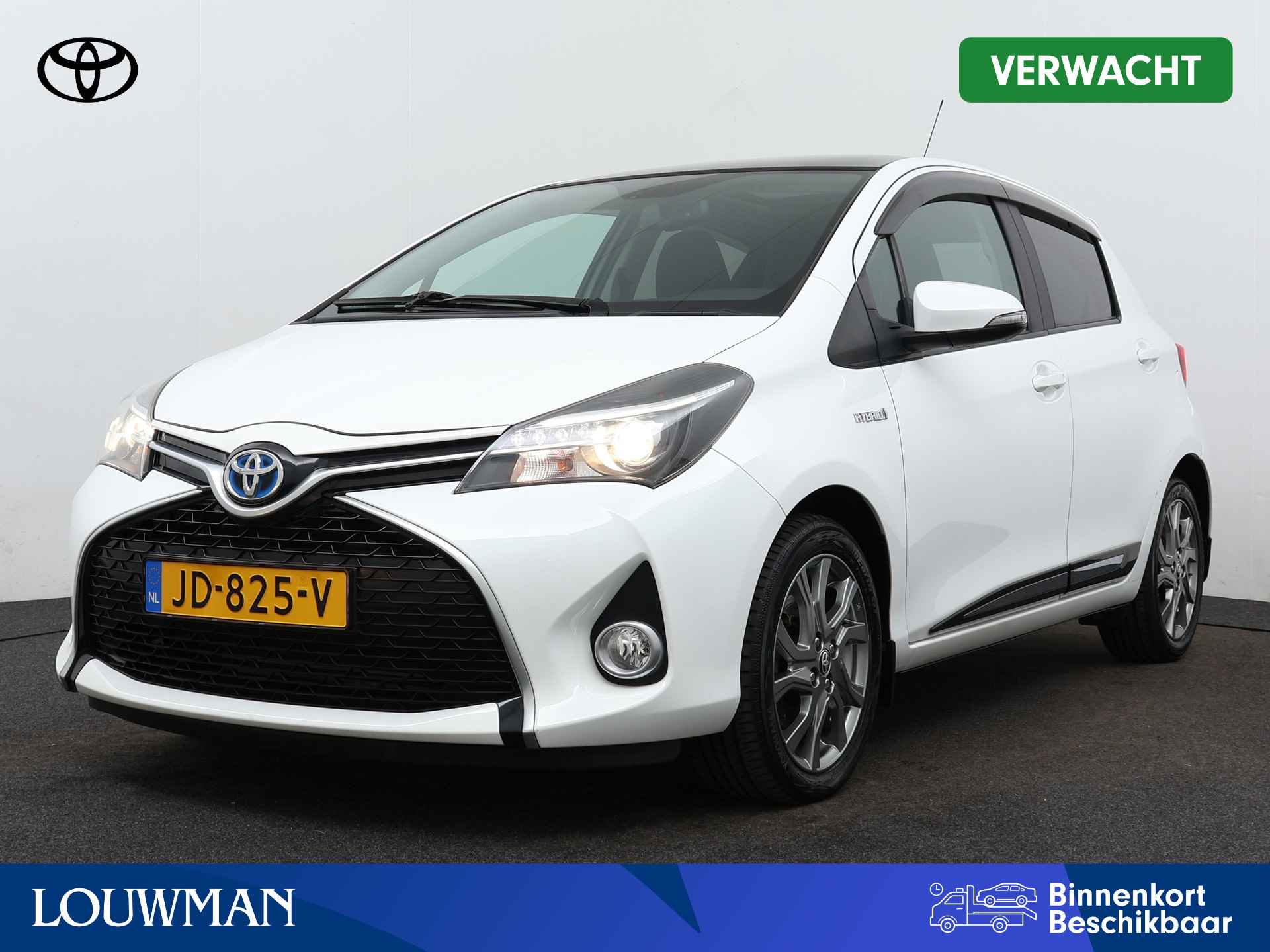 Toyota Yaris 1.5 Hybrid Dynamic | Panoramadak | Navigatie | Cruise Control | komt terug uit Noordwijk, Patrick Duivenvoorde - 1/43