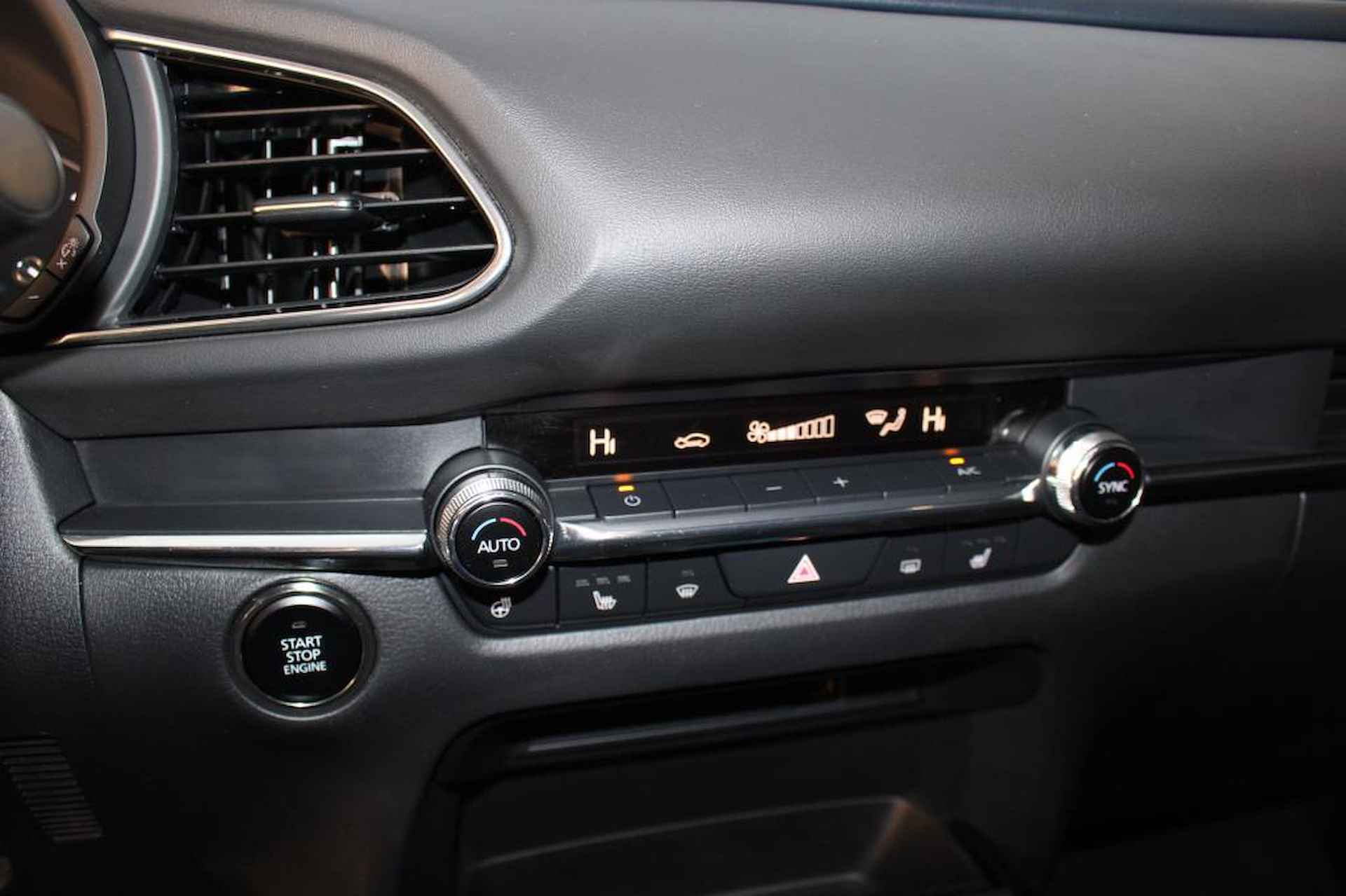 Mazda CX-30 2.0 e-SkyActiv-G M Hybrid Comfort 360 gr Camera Bovag garantie - 10/13