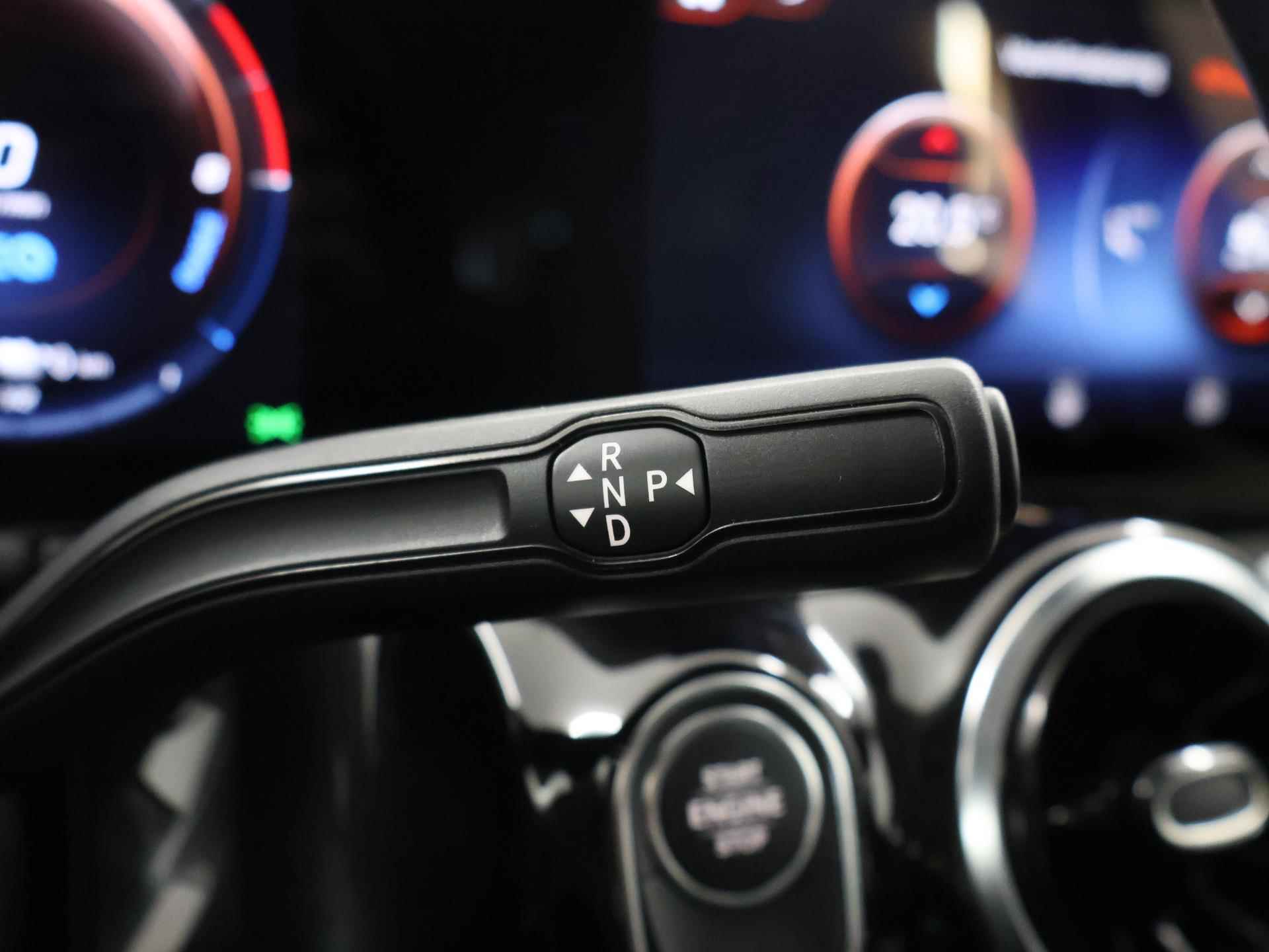 Mercedes-Benz B-klasse 250 e AMG Line | Parkeercamera | Stoelverwarming | Apple & Android carplay | Widescreen cockpit | Led-koplampen | Elektr. achterklep | - 29/45