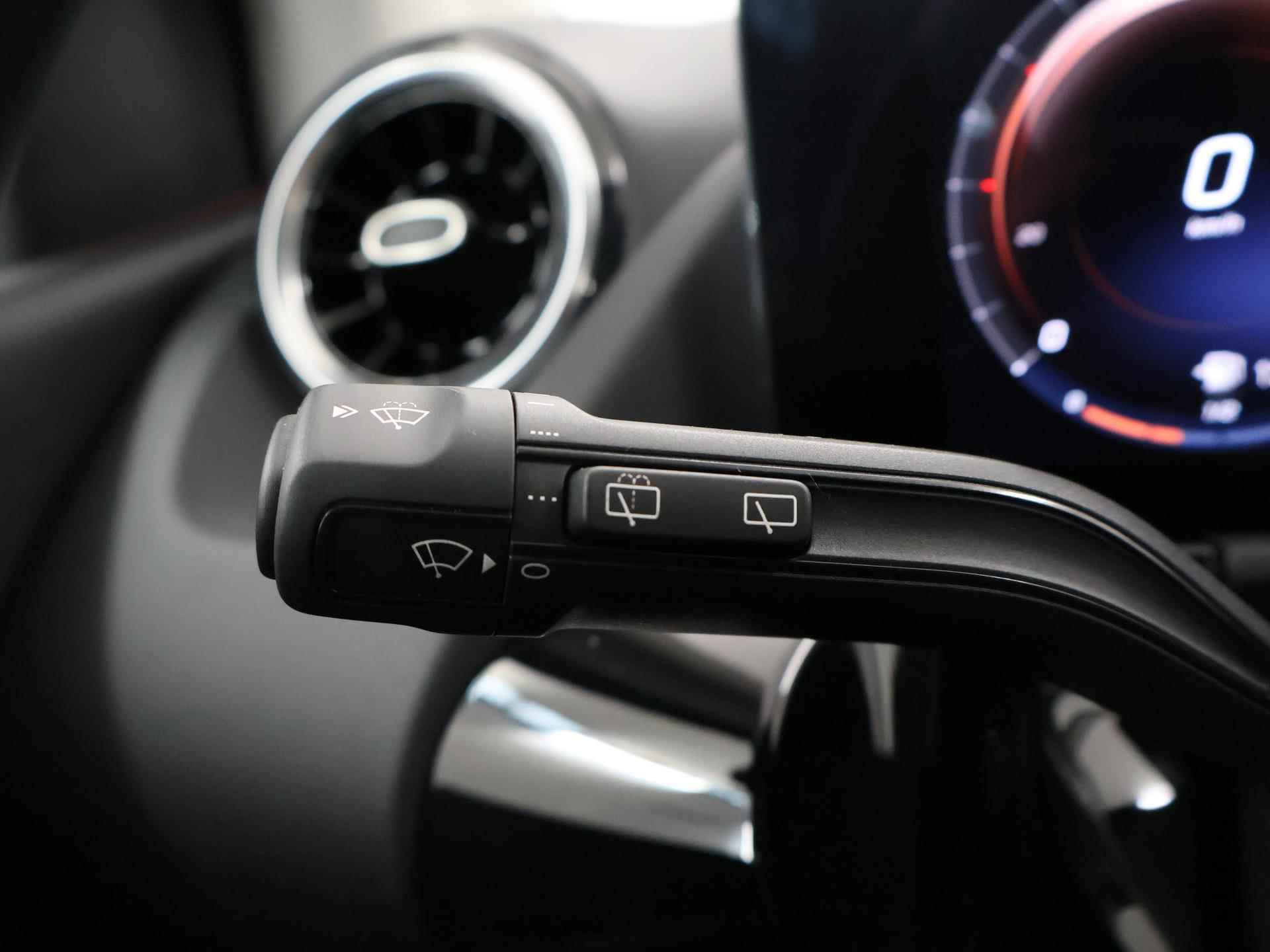 Mercedes-Benz B-klasse 250 e AMG Line | Parkeercamera | Stoelverwarming | Apple & Android carplay | Widescreen cockpit | Led-koplampen | Elektr. achterklep | - 34/45