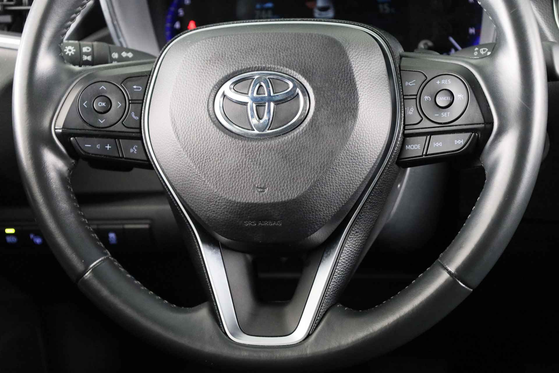 Toyota Corolla 2.0 184 PK Hybrid Executive JBL | NL-Auto | JBL-Audio | Sport -/ Comfort Stoelen | Navigatie | Parkeerhulp | Dodehoek Detectie | Head-up Display | Stoelverwarming | - 22/41