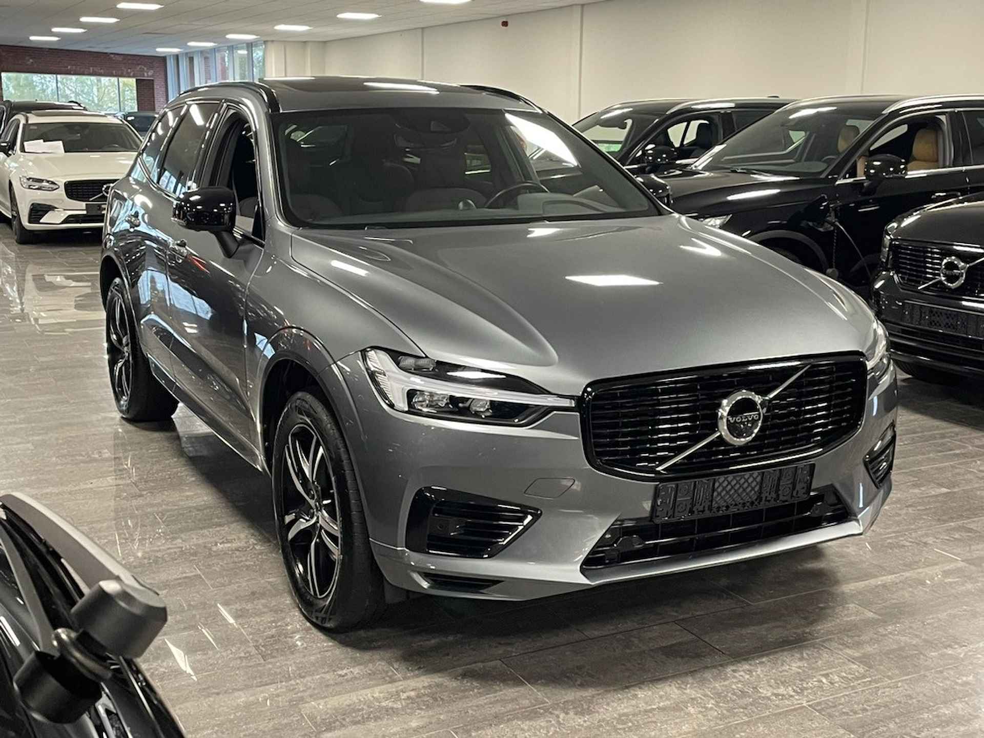 Volvo XC60 T6 AWD Recharge R-Design | Bowers & Wilkins | 360° Camera | Stoel en Stuurwielverwarming | BLIS Dode Hoek Detectie | Bestuurders - 2/32