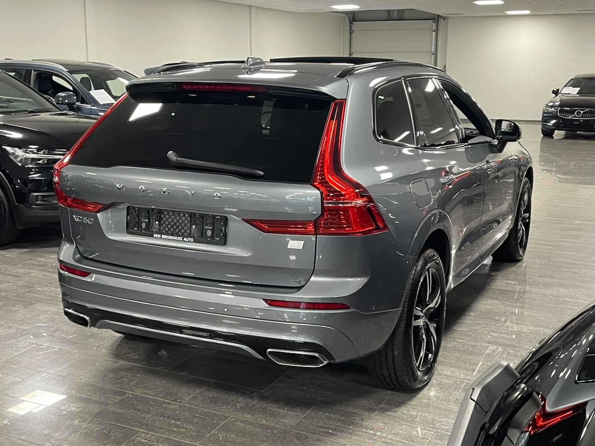 Volvo XC60 T6 AWD Recharge R-Design | Bowers & Wilkins | 360° Camera | Stoel en Stuurwielverwarming | BLIS Dode Hoek Detectie | Bestuurders - 3/32