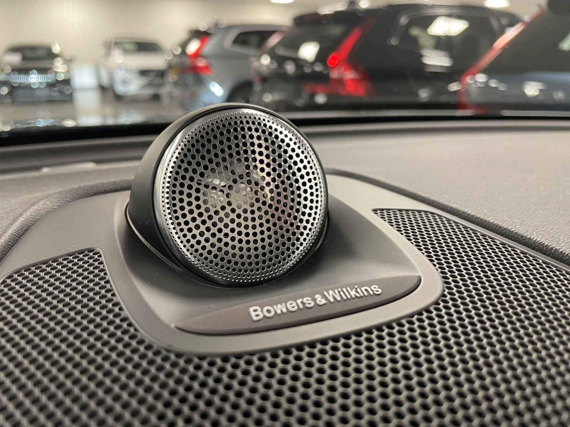 Volvo XC60 T6 AWD Recharge R-Design | Bowers & Wilkins | 360° Camera | Stoel en Stuurwielverwarming | BLIS Dode Hoek Detectie | Bestuurders - 12/32