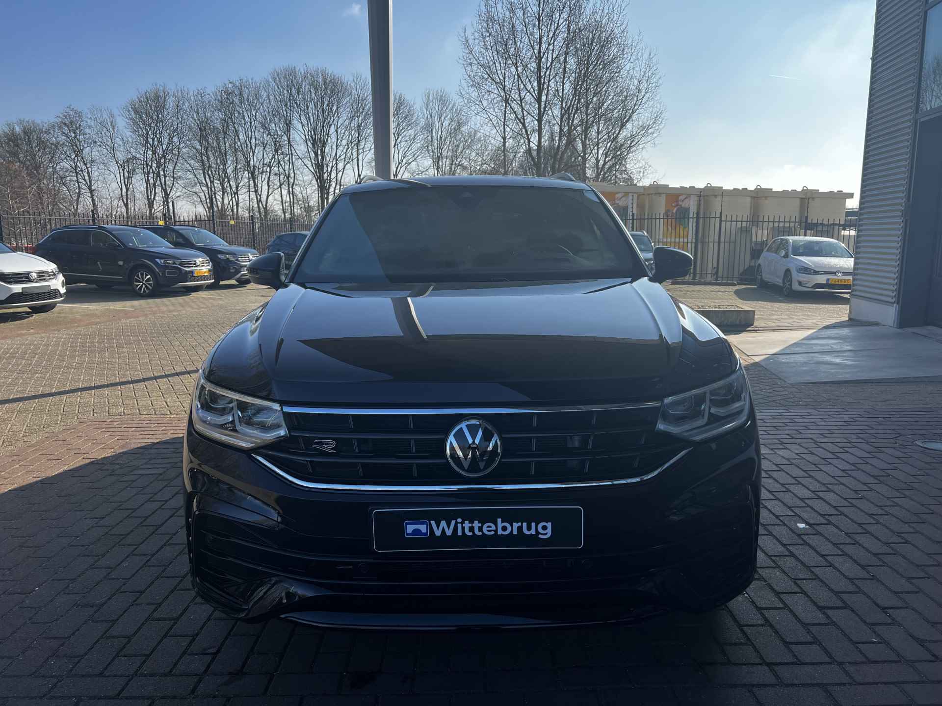 Volkswagen Tiguan 1.4 TSI eHybrid R-Line / Panorama dak / BlackStyle / IQ Led / Zwenkbare trekhaak / 19 Inch / 245PK / Stuur & Stoelverwarming - 6/34