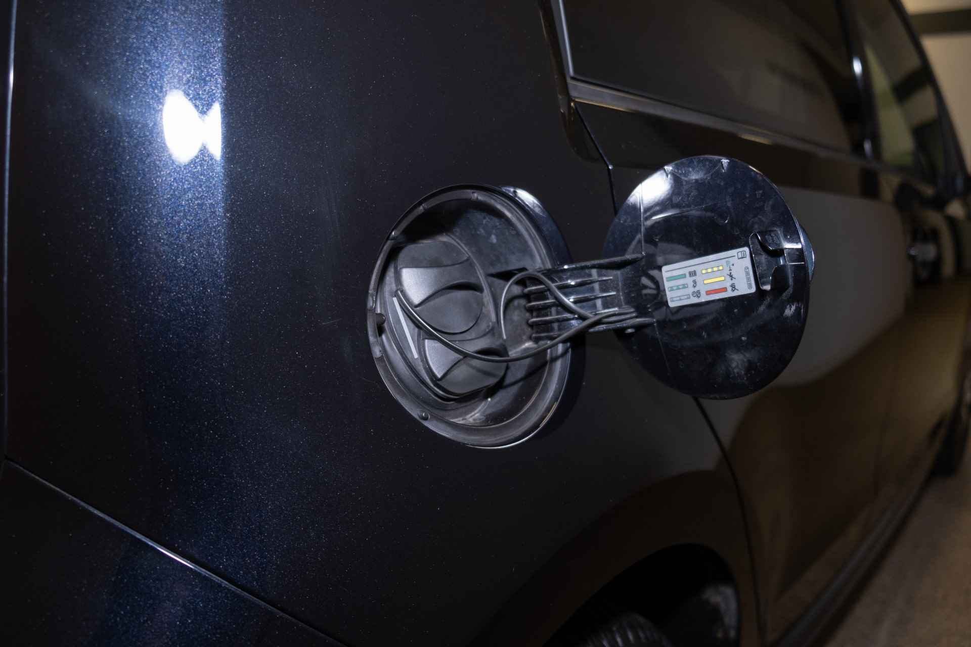 Volkswagen e-Up! e-up! Style 37 KWH batterij Stoelverwarming voor | 4 seizoensbanden | LM | ECC | Camera achter | | Bovag rijklaarpakket met 12 maanden garantie | - 26/29