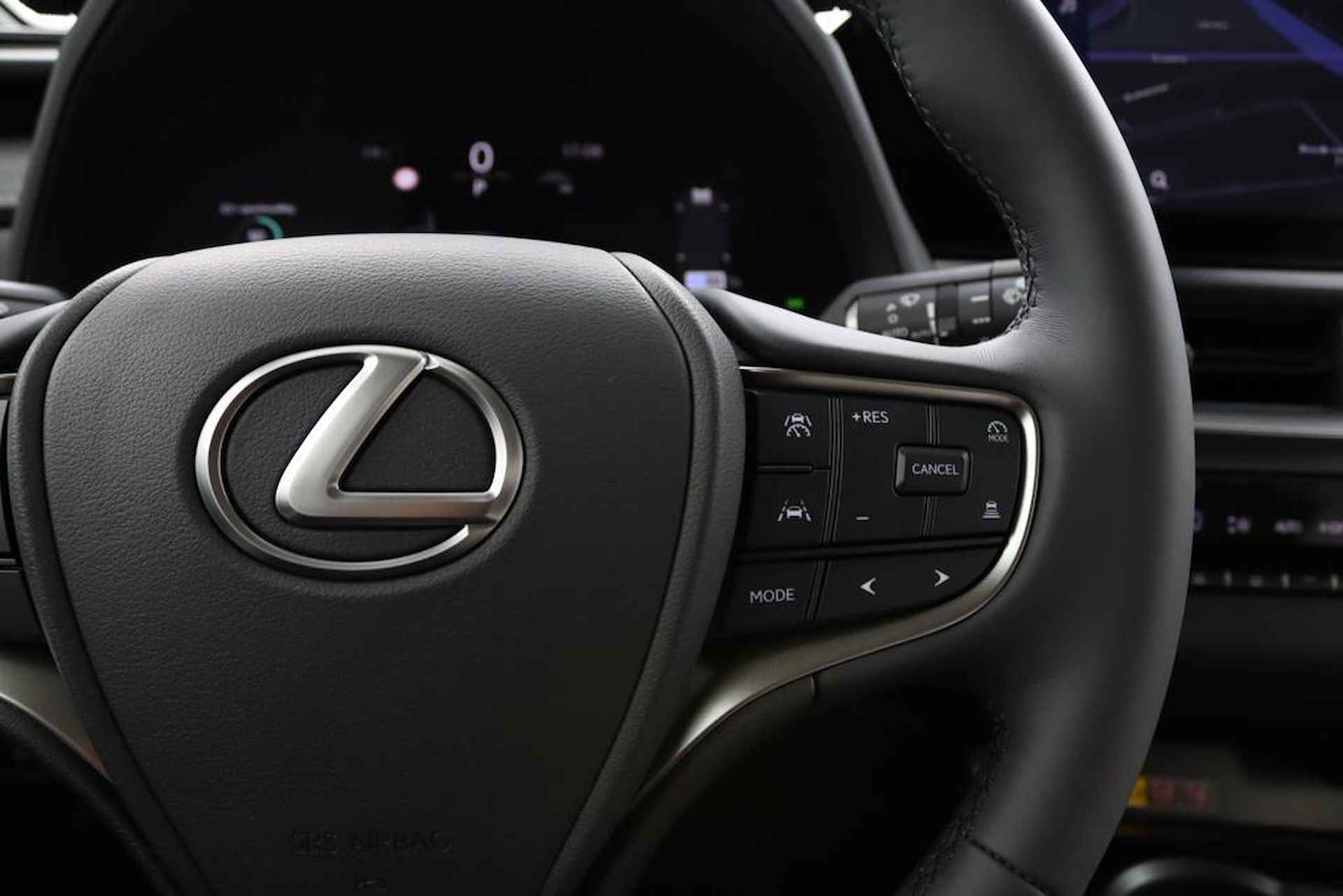 Lexus UX 300h Luxury Line | Premium Pack | Mark Levinson | Head-Up Display | Premium Navigatiesysteem - 18/50