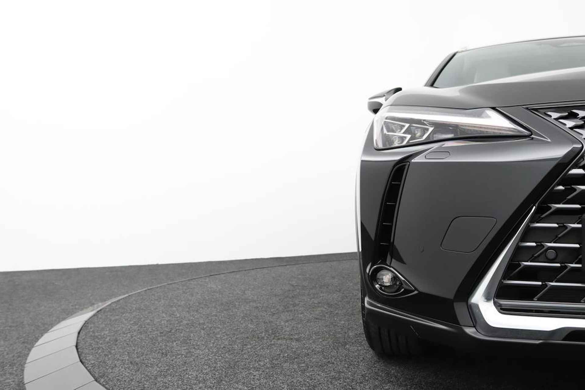 Lexus UX 300h Luxury Line | Premium Pack | Mark Levinson | Head-Up Display | Premium Navigatiesysteem - 33/50