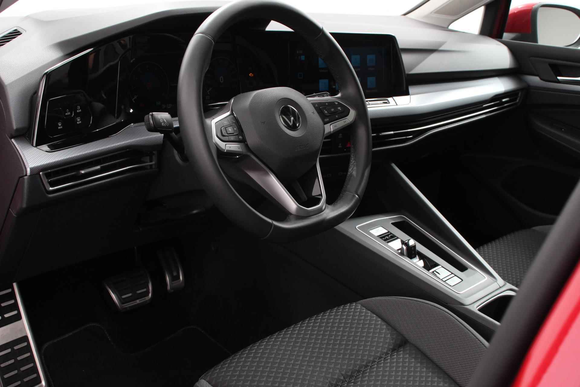 Volkswagen Golf 1.0 eTSI 110pk DSG Active | Navigatie | Panorama dak | Climate Control | Camera | Adaptive Cruise Control | Virtual Cockpit | Stoelverwarming | Extra Getint Glas - 10/27