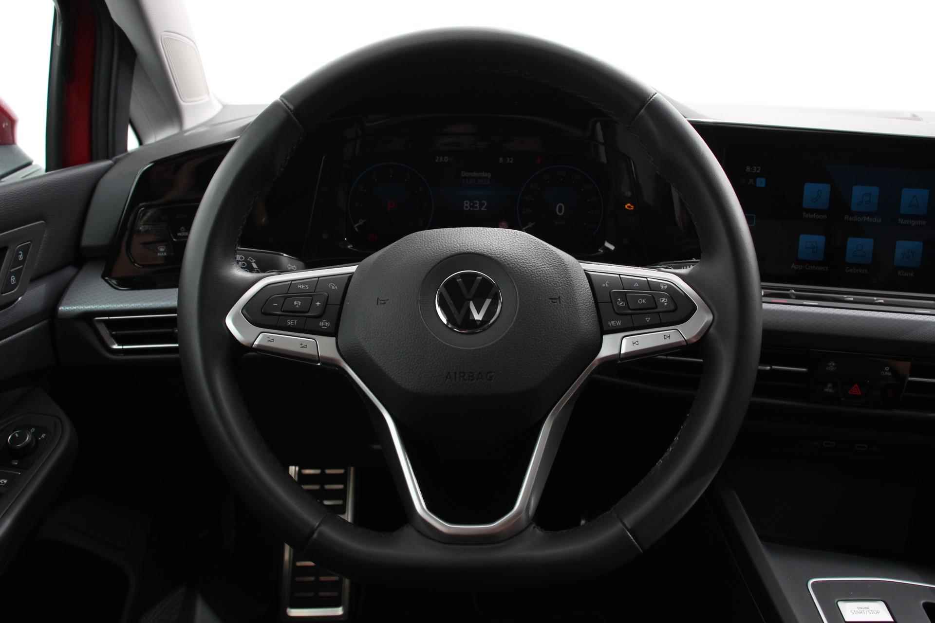 Volkswagen Golf 1.0 eTSI 110pk DSG Active | Navigatie | Panorama dak | Climate Control | Camera | Adaptive Cruise Control | Virtual Cockpit | Stoelverwarming | Extra Getint Glas - 14/27