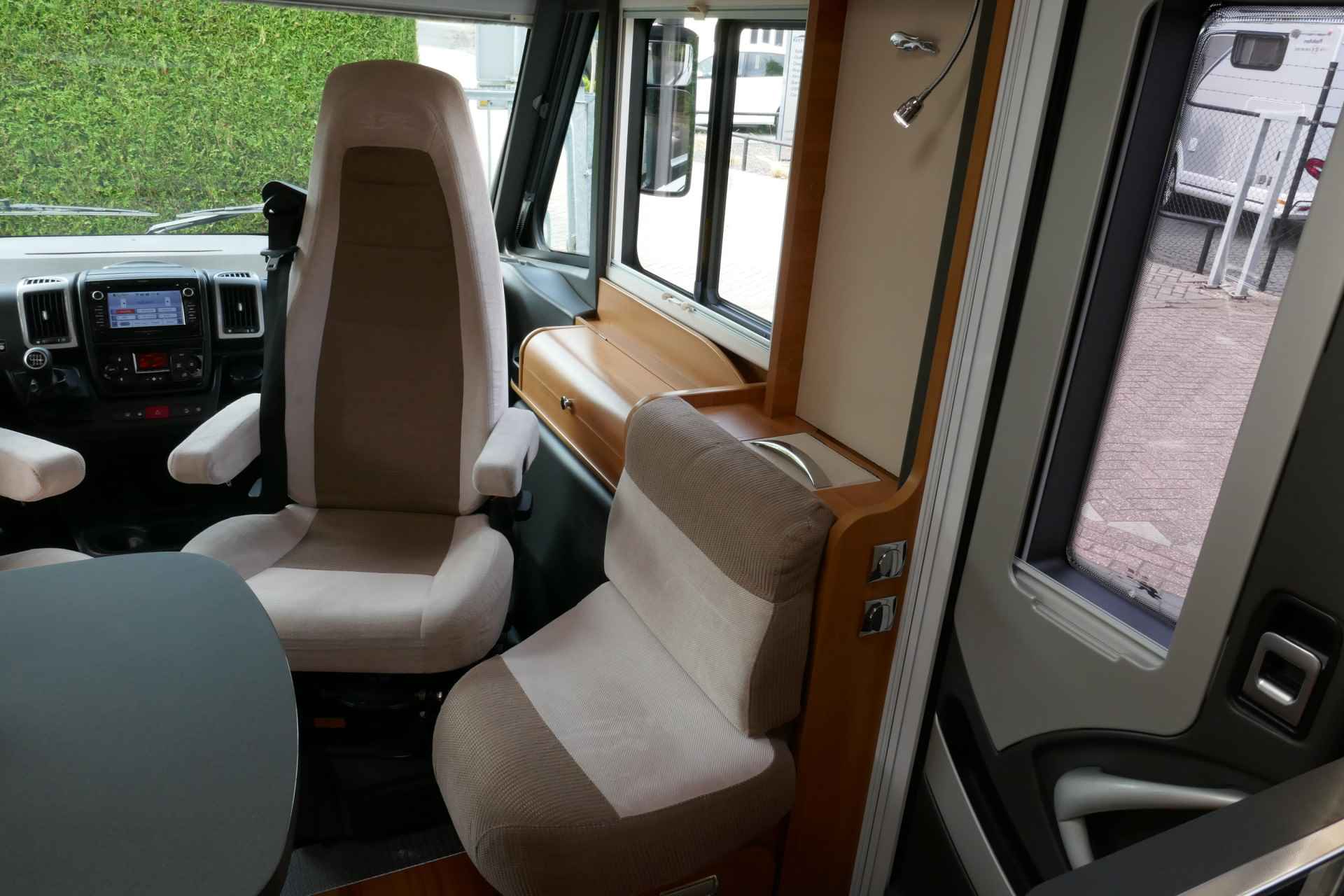 Laika Ecovip 609 Integraal 150 pk Euro5 Fiat Ducato Maxi **Enkele bedden/Hefbed/Zonnepaneel/Lithium/Satelliet TV//Veel opties/2e eigen - 32/62