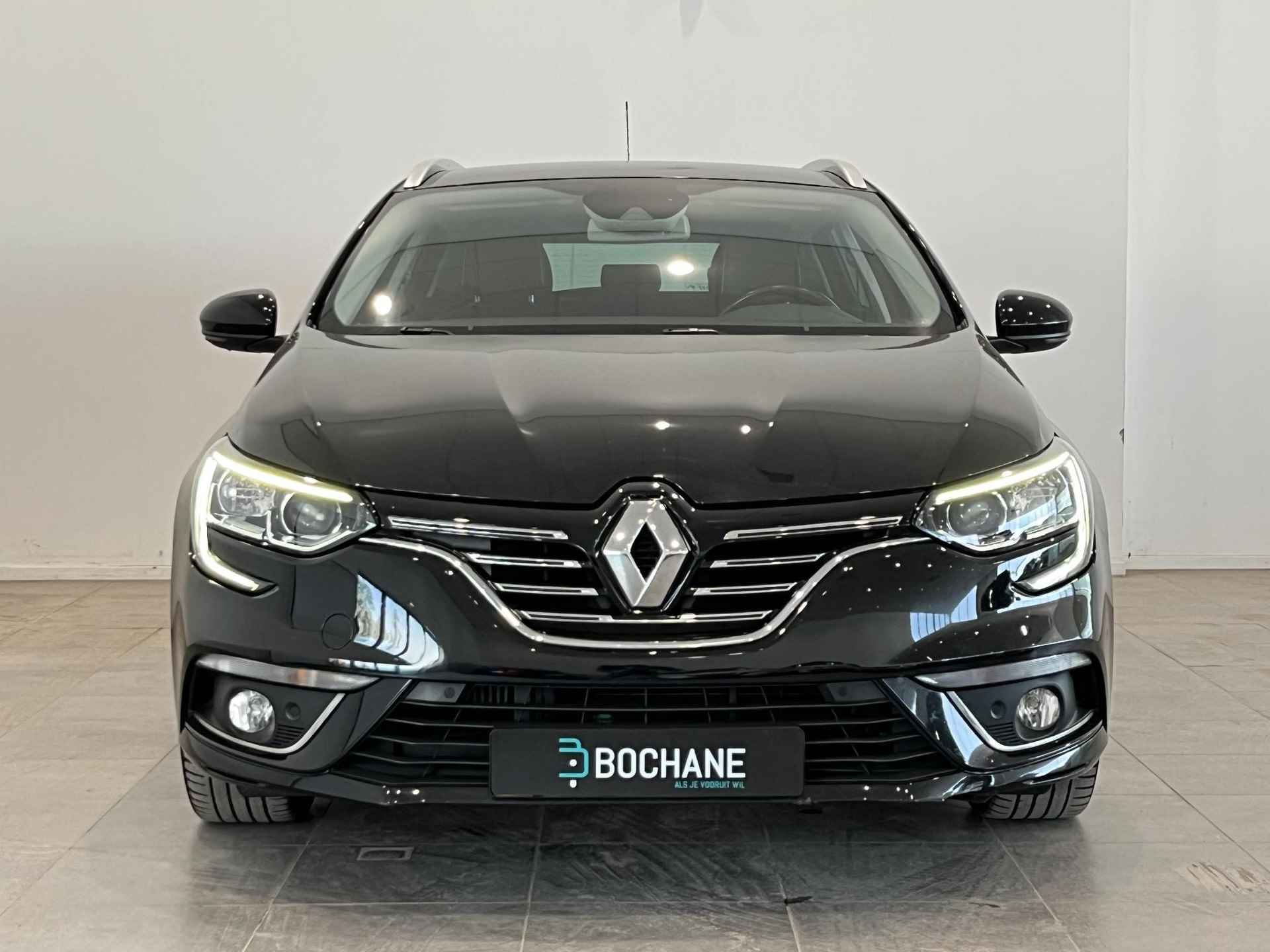 Renault Mégane Estate 1.3 TCe 160 EDC Bose | Navigatie 8,7" | Climate Control | Cruise Control | Parkeersensoren voor, zij, achter en achteruitrijcamera | All season banden - 4/25