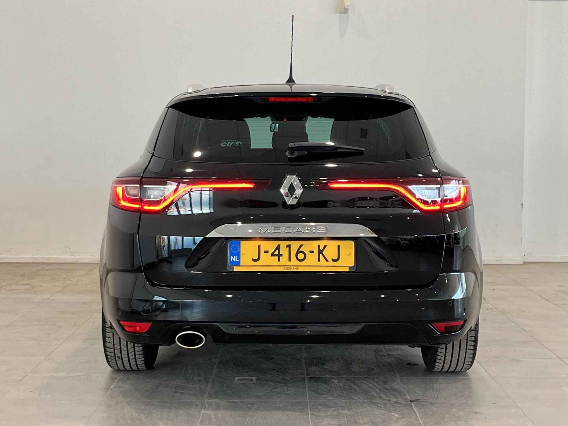 Renault Mégane Estate 1.3 TCe 160 EDC Bose | Navigatie 8,7" | Climate Control | Cruise Control | Parkeersensoren voor, zij, achter en achteruitrijcamera | All season banden - 5/25