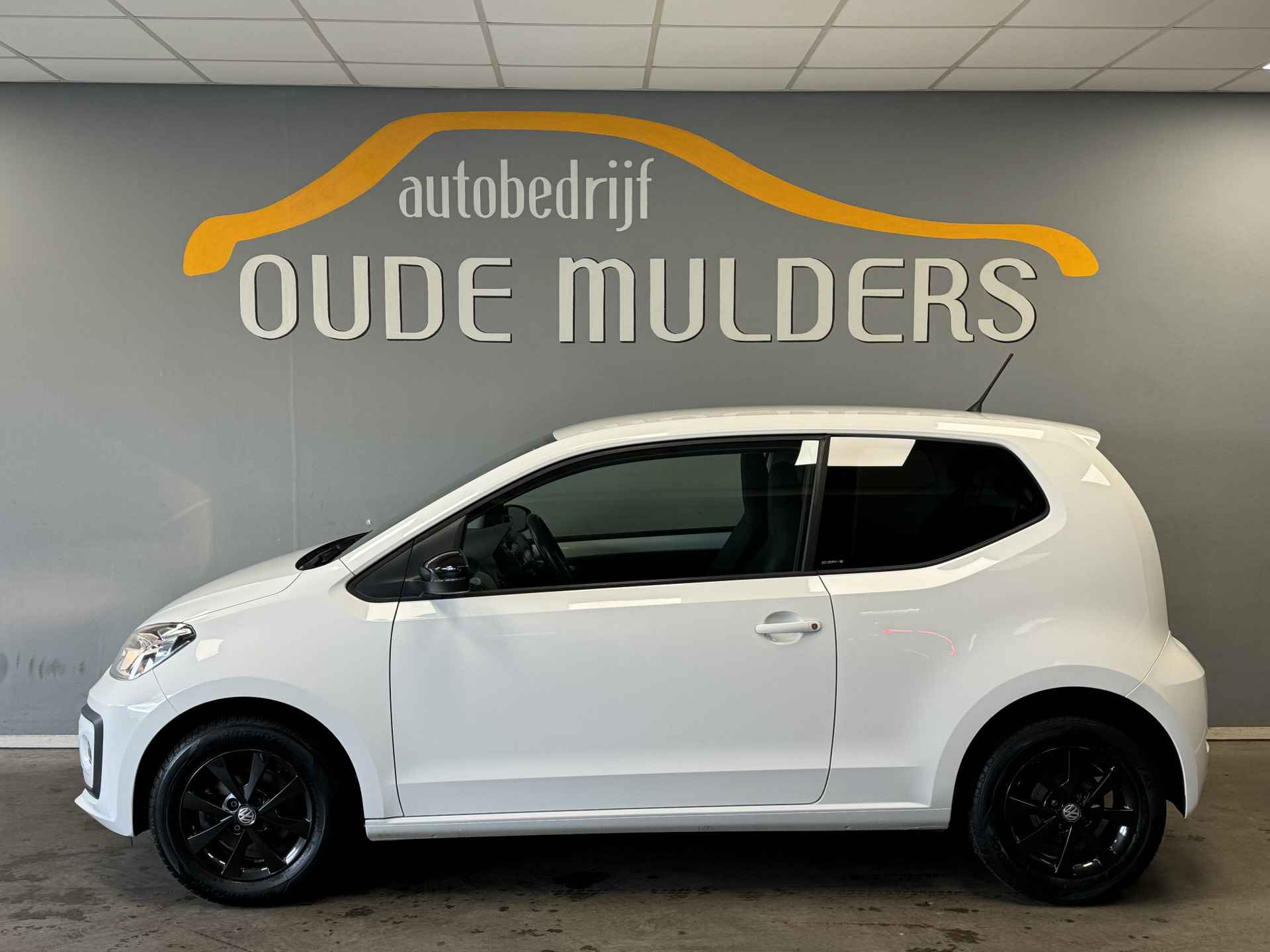 Volkswagen up! 1.0 BMT IQ.DRIVE Stoelverwarming/Cruise/Parkeersensoren - 2/25