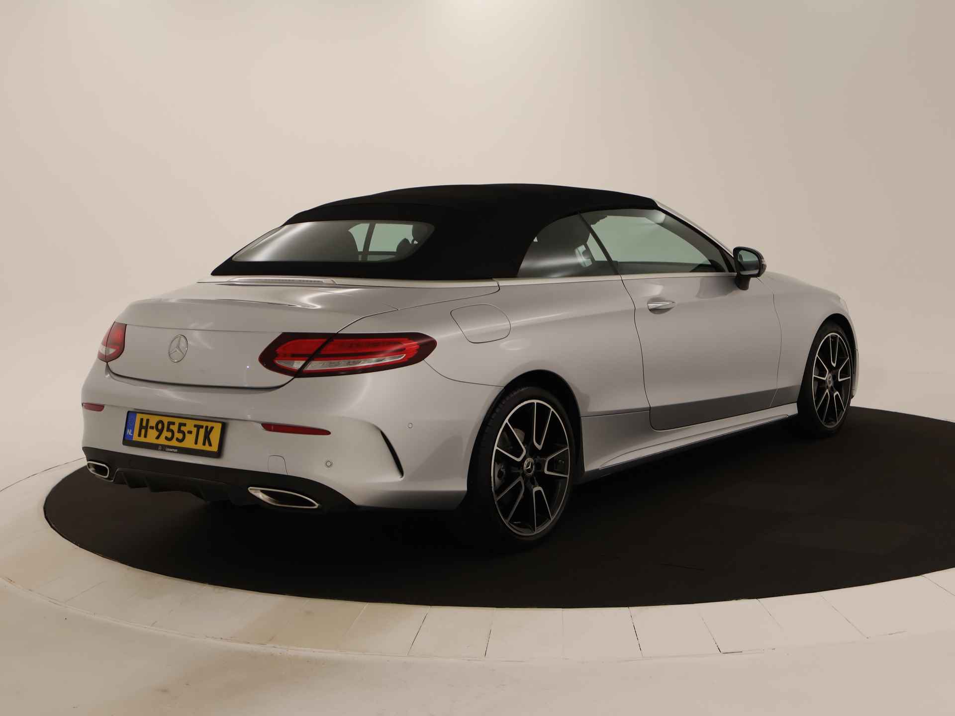 Mercedes-Benz C-Klasse Cabrio 180 Premium Plus Pack | Burmester | Elektrische stoelverstelling | Sfeerverlichting | Stoelverwarming | Rij-assistentiepakket | | Inclusief 24 maanden MB Certified garantie voor Europa. - 42/48