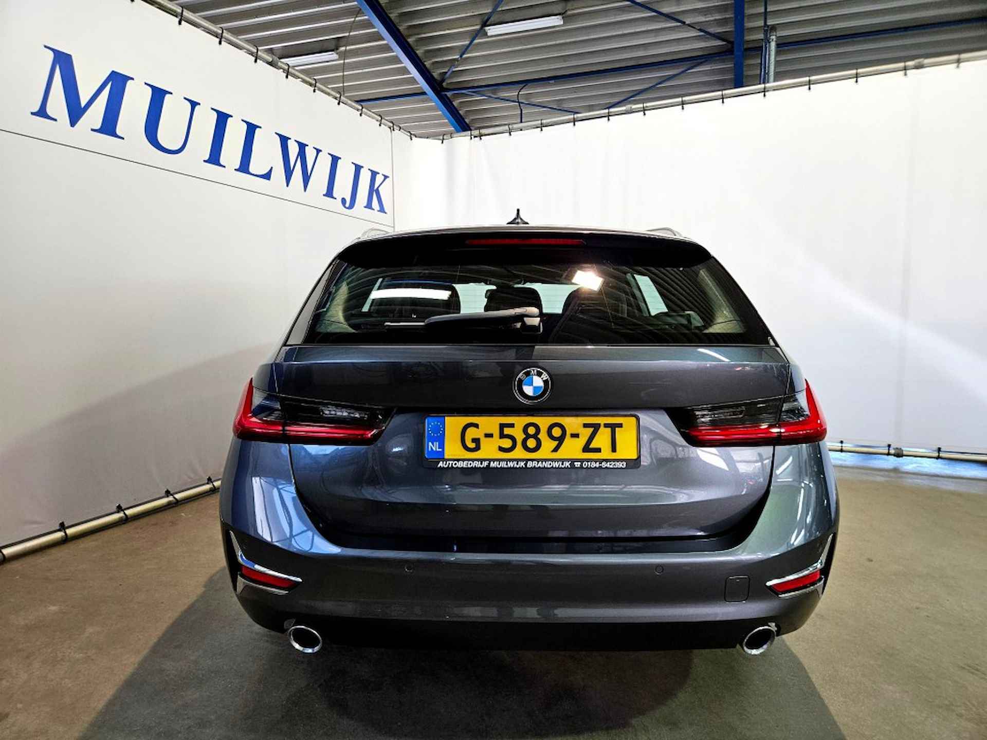 BMW 3-serie Touring 320i High Executive Edition / Trekhaak / NL Auto - 13/52