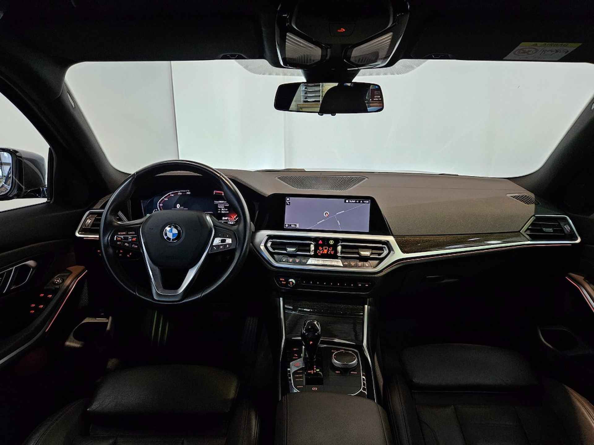 BMW 3-serie Touring 320i High Executive Edition / Trekhaak / NL Auto - 20/52