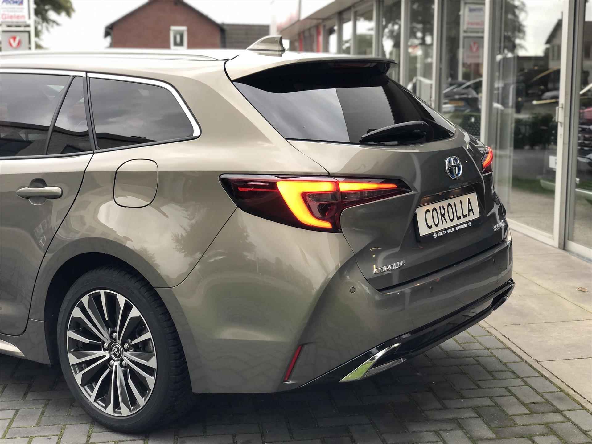 Toyota Corolla Touring Sports 1.8 Full Hybrid Dynamic Plus | Smart Connect, Dodehoekherkenning, Parkeersensoren, Stoel + Stuurverwarming, Keyless - 7/40