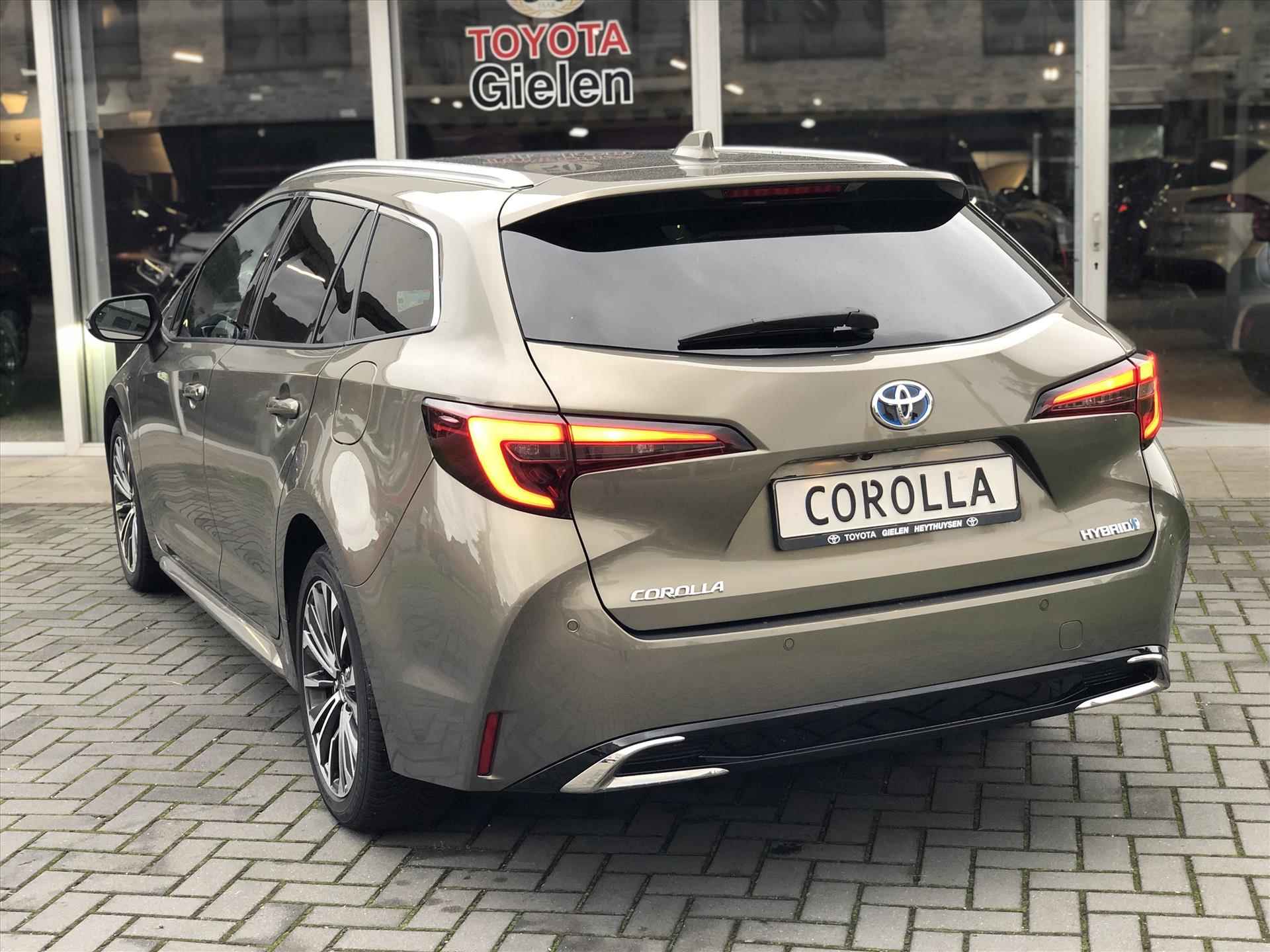 Toyota Corolla Touring Sports 1.8 Full Hybrid Dynamic Plus | Smart Connect, Dodehoekherkenning, Parkeersensoren, Stoel + Stuurverwarming, Keyless - 16/40