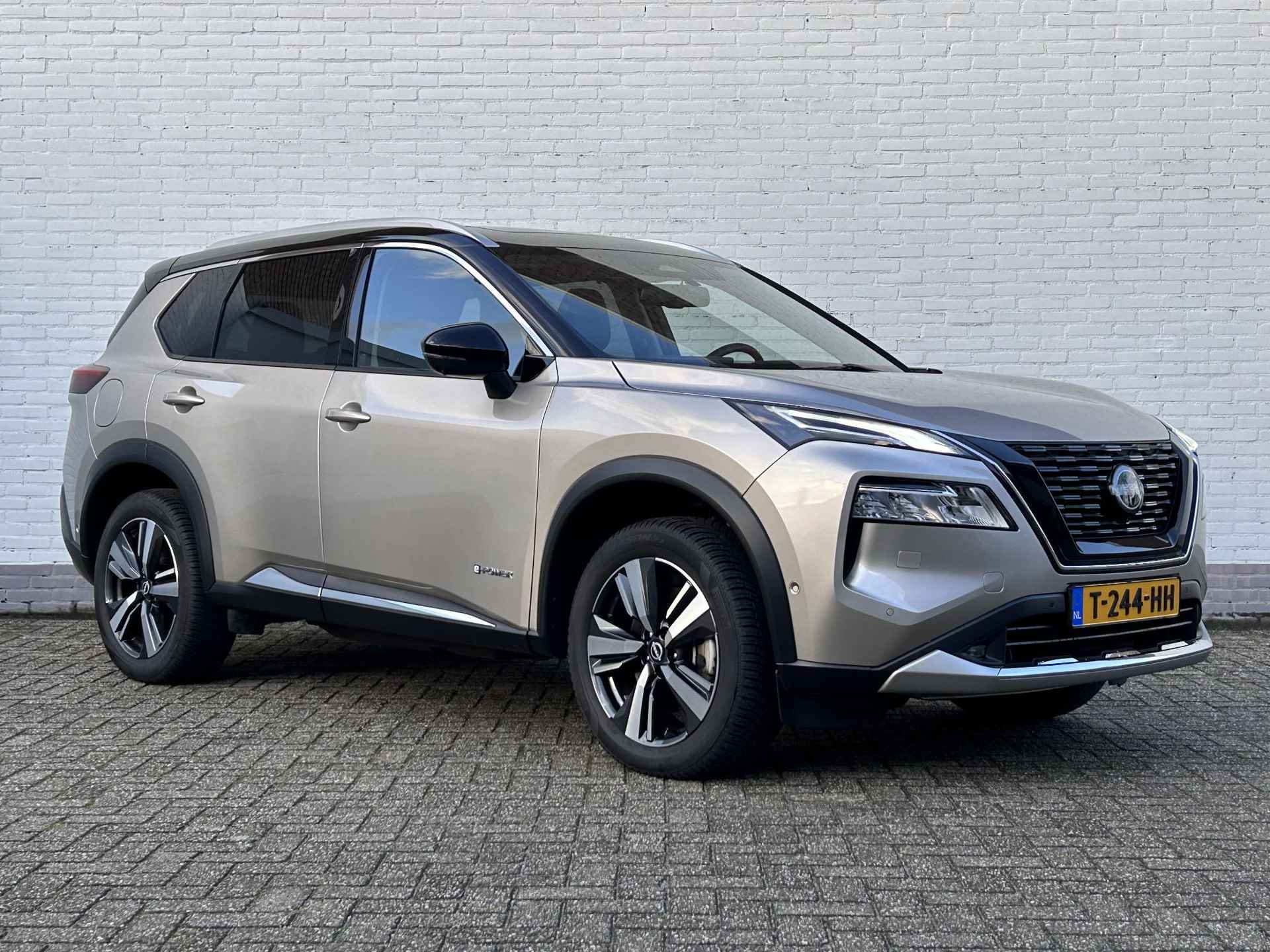 Nissan X-Trail 1.5 e-4orce Tekna 4WD 7p. / Trekhaak / Schuif-/ Kanteldak / Pro pilot (Adaptieve cruise control / Dodehoekdetectie / Lane assist) / All season / Lederen bekleding / Climate control / Rondomzichtcamera / Elektrische achterklep / elektrisch vestebare voorstoelen met memory / Apple carplay & Android auto - 38/51