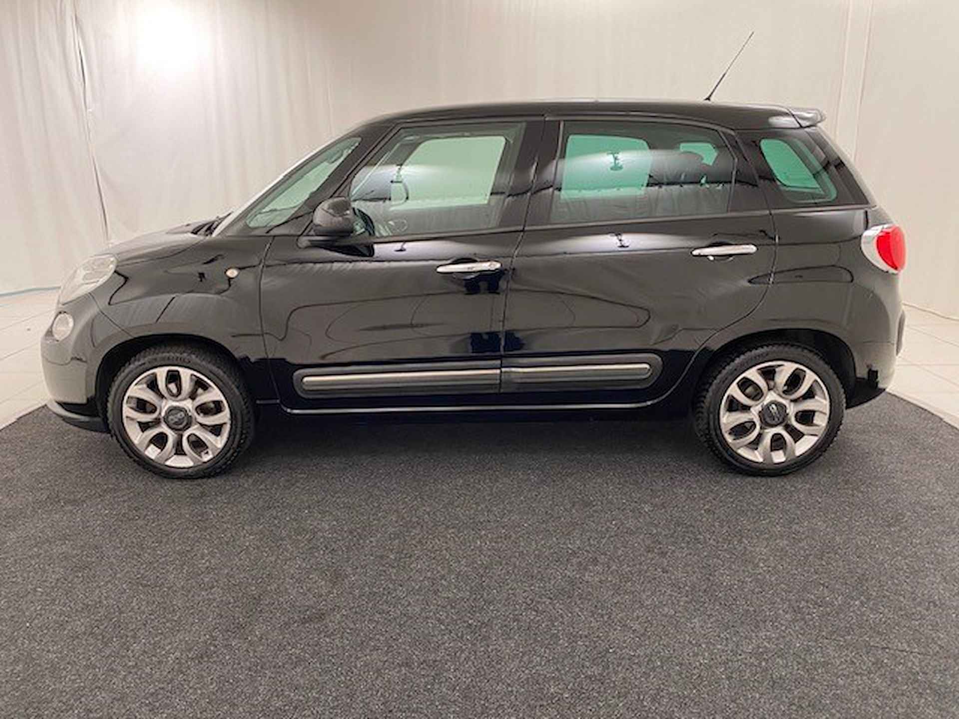 FIAT 500L TwinAir Turbo 105pk Lounge / Climate Controle / Panoramadak - 2/28