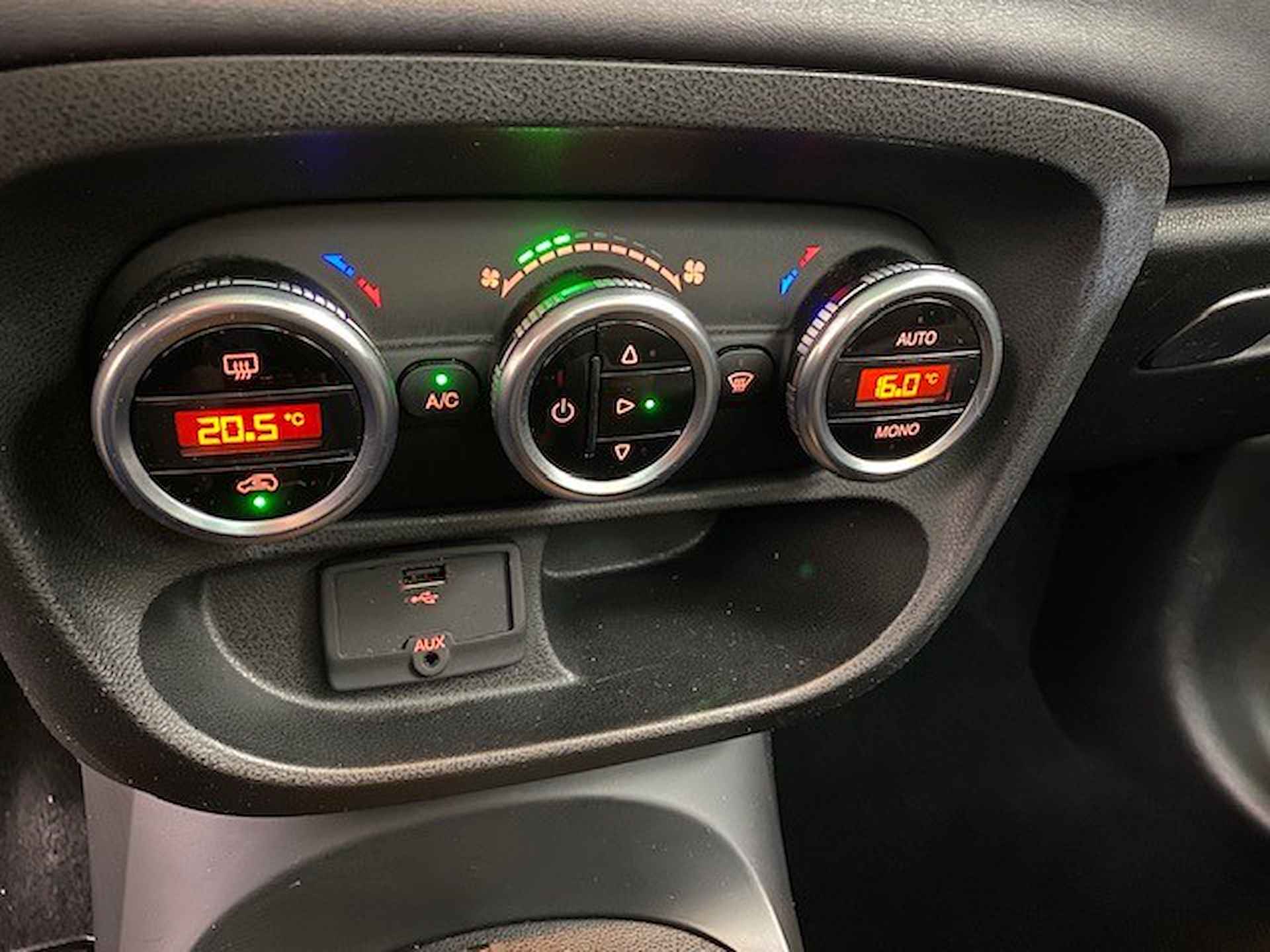 FIAT 500L TwinAir Turbo 105pk Lounge / Climate Controle / Panoramadak - 24/28