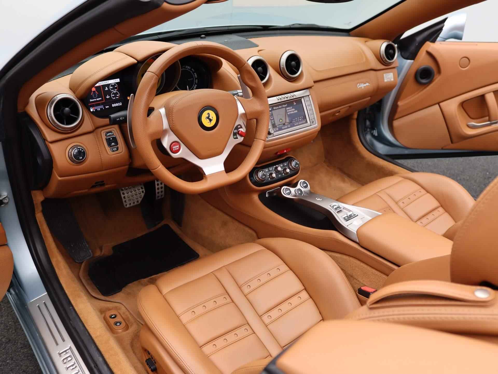 Ferrari California 4.3 V8 | NP EUR 246.700,-| Dealer Onderhouden | Keramisch | Daytona Seats | 20 Inch | - 33/64