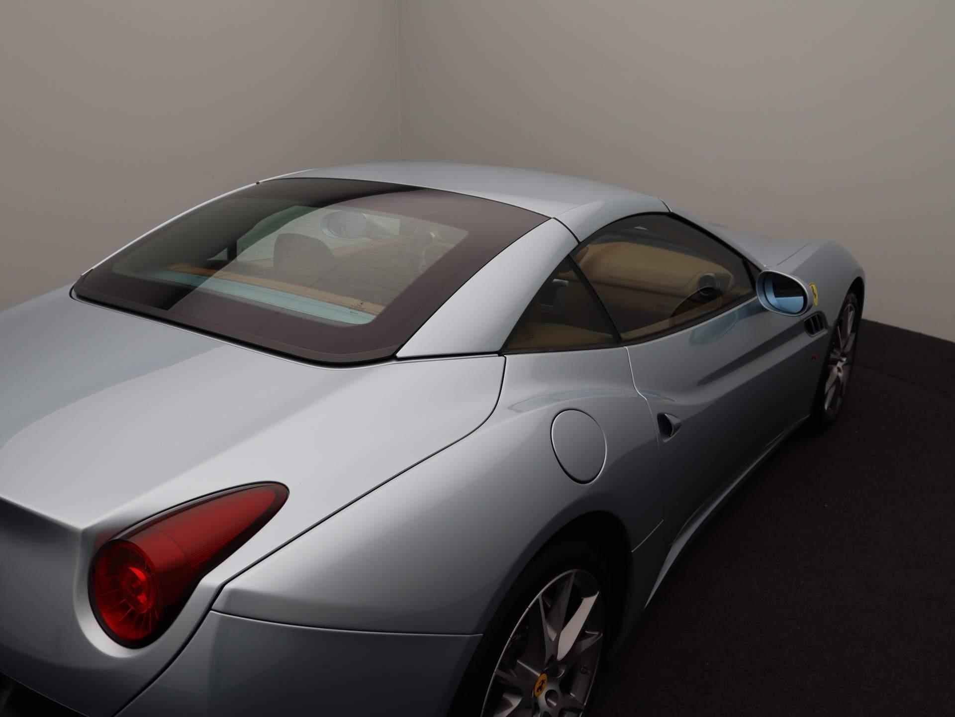 Ferrari California 4.3 V8 | NP EUR 246.700,-| Dealer Onderhouden | Keramisch | Daytona Seats | 20 Inch | - 53/64