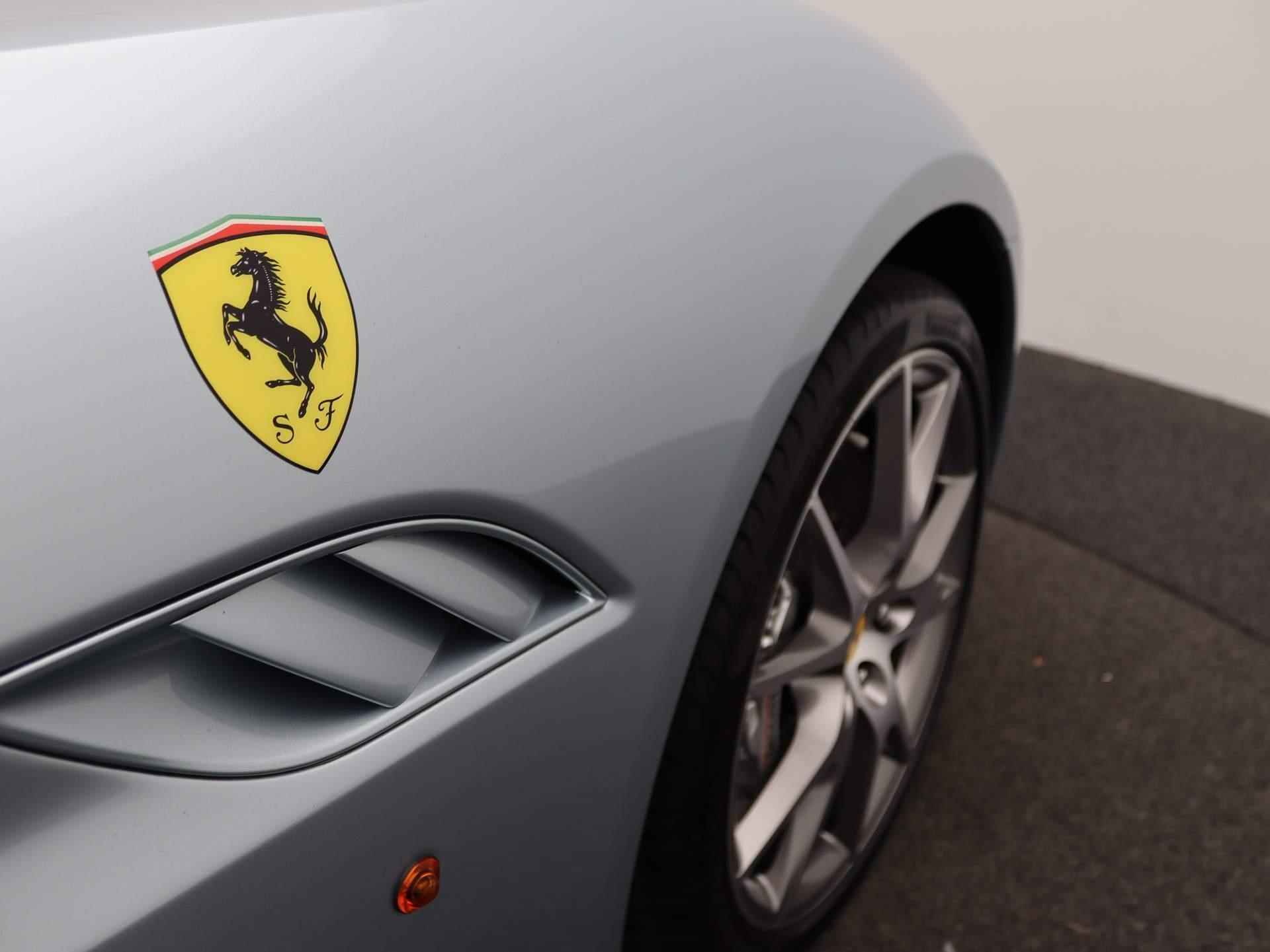 Ferrari California 4.3 V8 | NP EUR 246.700,-| Dealer Onderhouden | Keramisch | Daytona Seats | 20 Inch | - 54/64