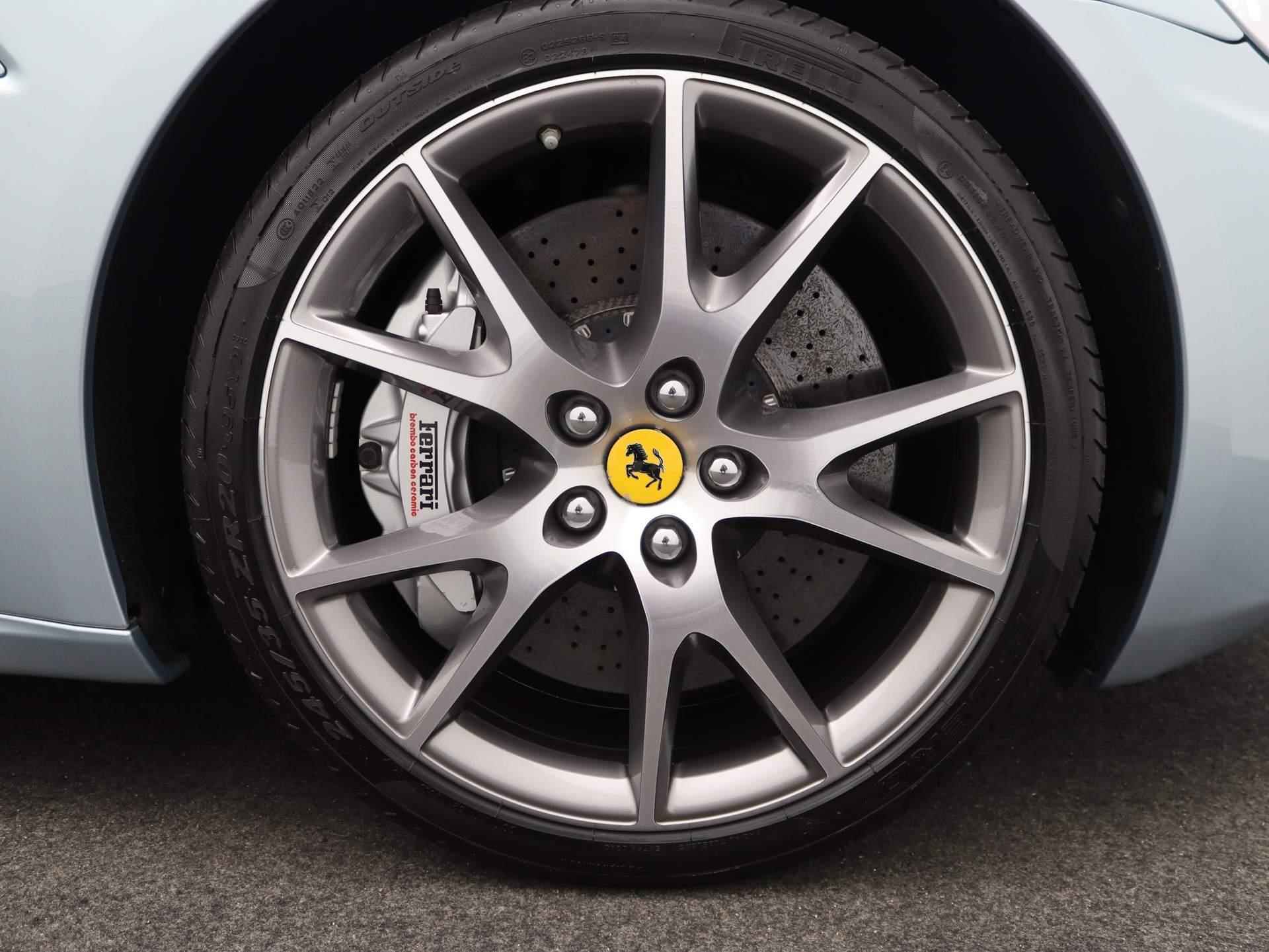 Ferrari California 4.3 V8 | NP EUR 246.700,-| Dealer Onderhouden | Keramisch | Daytona Seats | 20 Inch | - 55/64