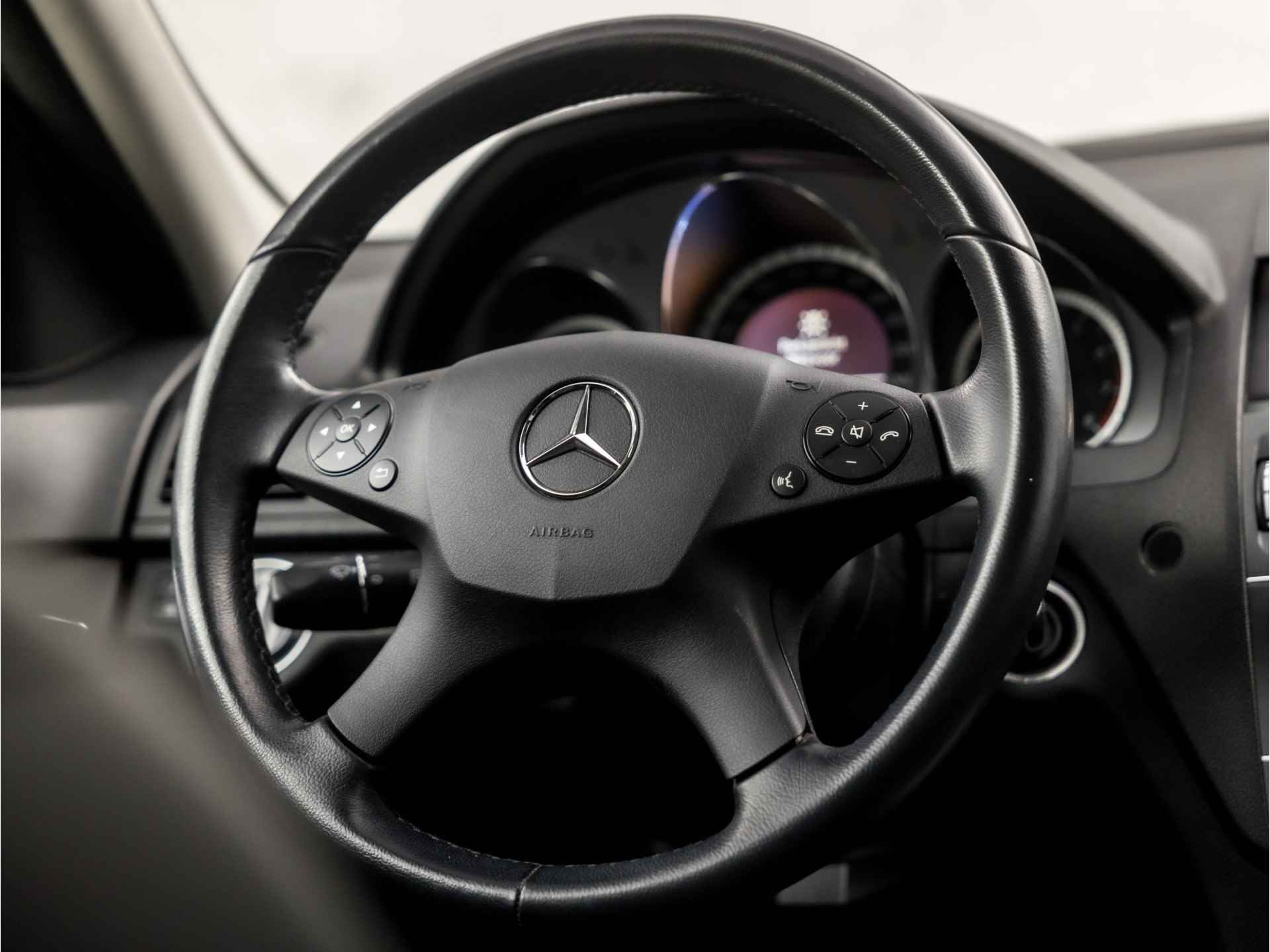 Mercedes-Benz C-Klasse 180 CGI Avantgarde Sport 157Pk (NAVIGATIE, CLIMATE, LEDER, ELEK SPORTSTOELEN, XENON, CRUISE, LM VELGEN, NIEUWE APK, NIEUWSTAAT) - 17/32