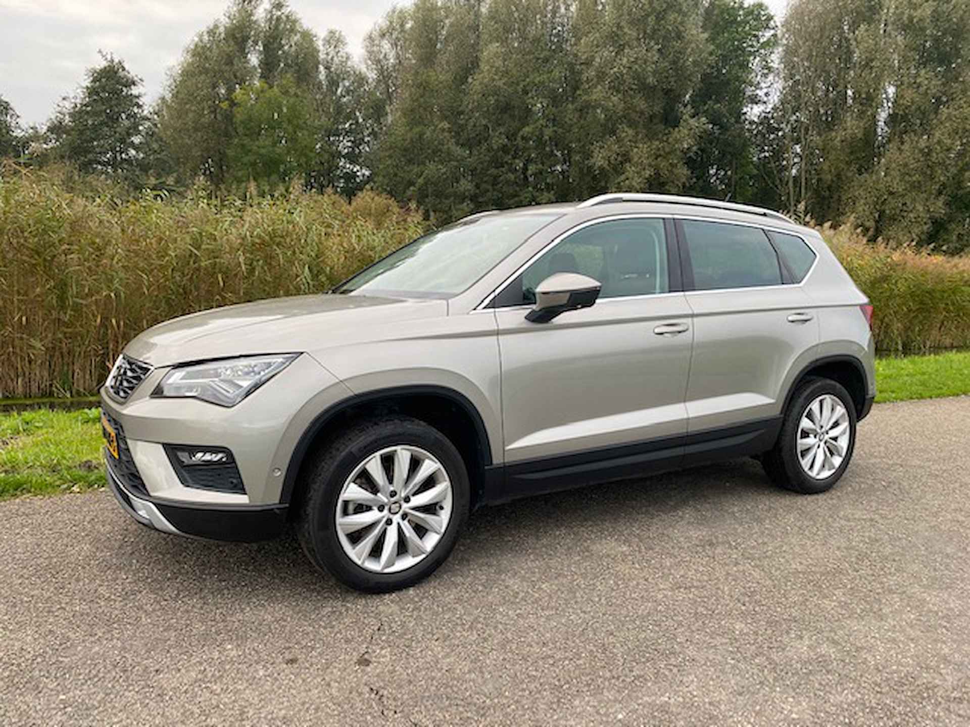 SEAT Ateca 1.0 TSI Limited Edition | Apple carplay / Android auto | Navigatie | Camera | Pdc V+A | Cruise control | PDC V+A | Alcantara | NAP | Rijklaar prijs! - 3/24