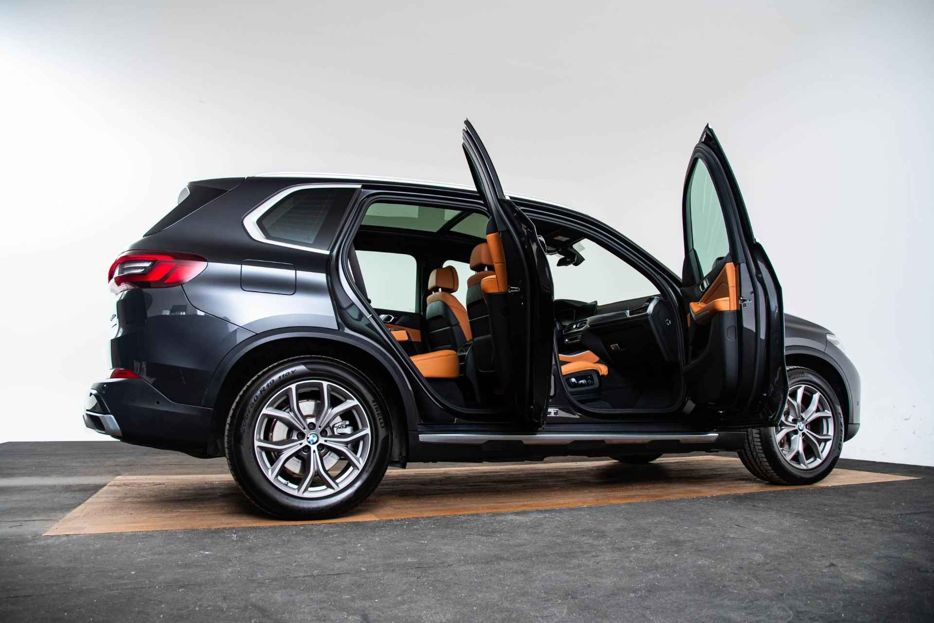 BMW X5 xDrive45e Executive Xline - Panoramadak - Parking Assistant - Comfortstoelen - Warmte Comfort Pack - dimmende binnen/buitenspiegel - Comfort Access - M Sportstuurwiel - Ambiance verlichting - - 9/66