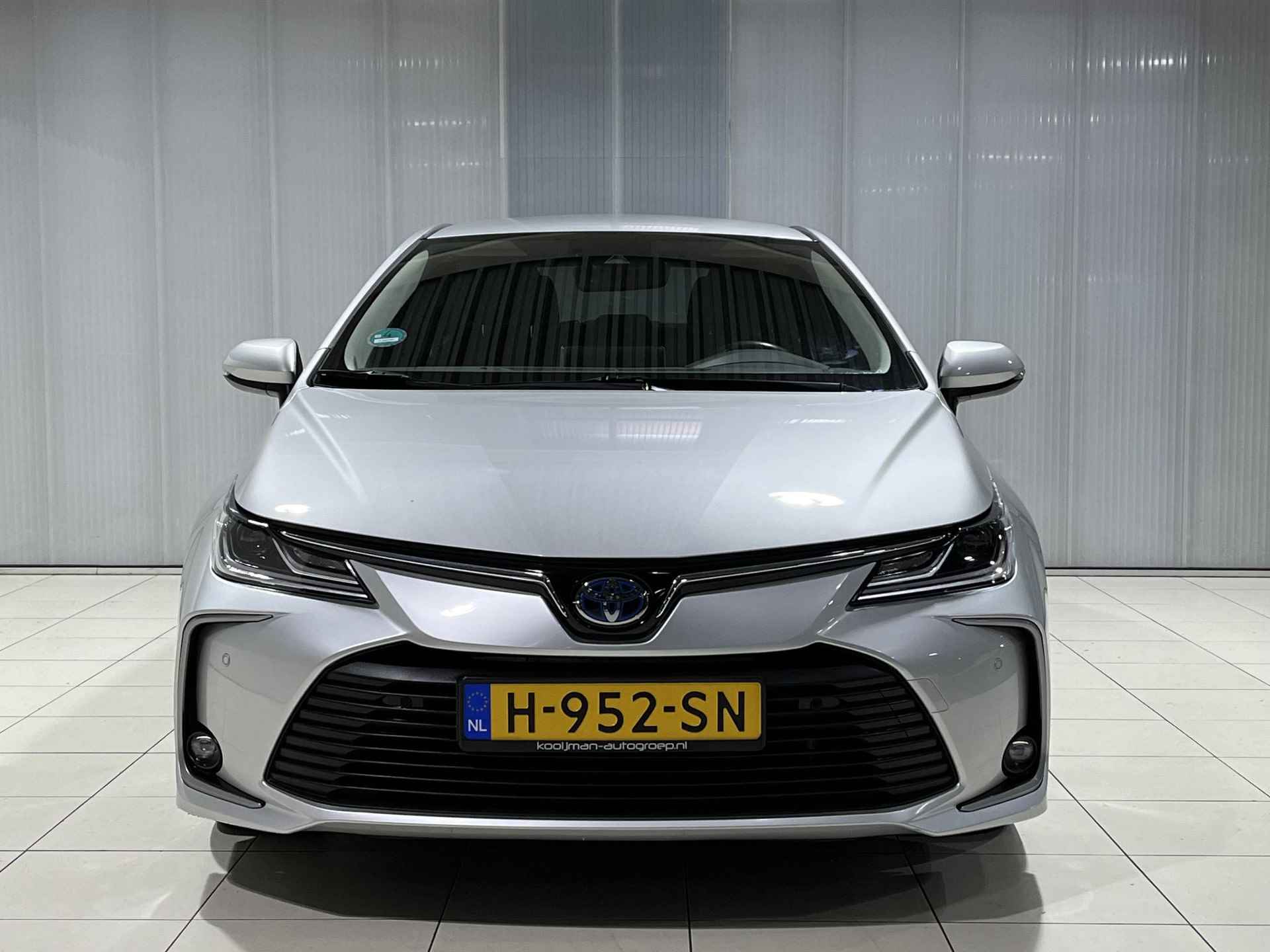 Toyota Corolla 1.8 Hybrid Style | 1e eigenaar | 100% onderhouden | Parkeerassistent | Stoelverwarming | Navigatie - 6/41