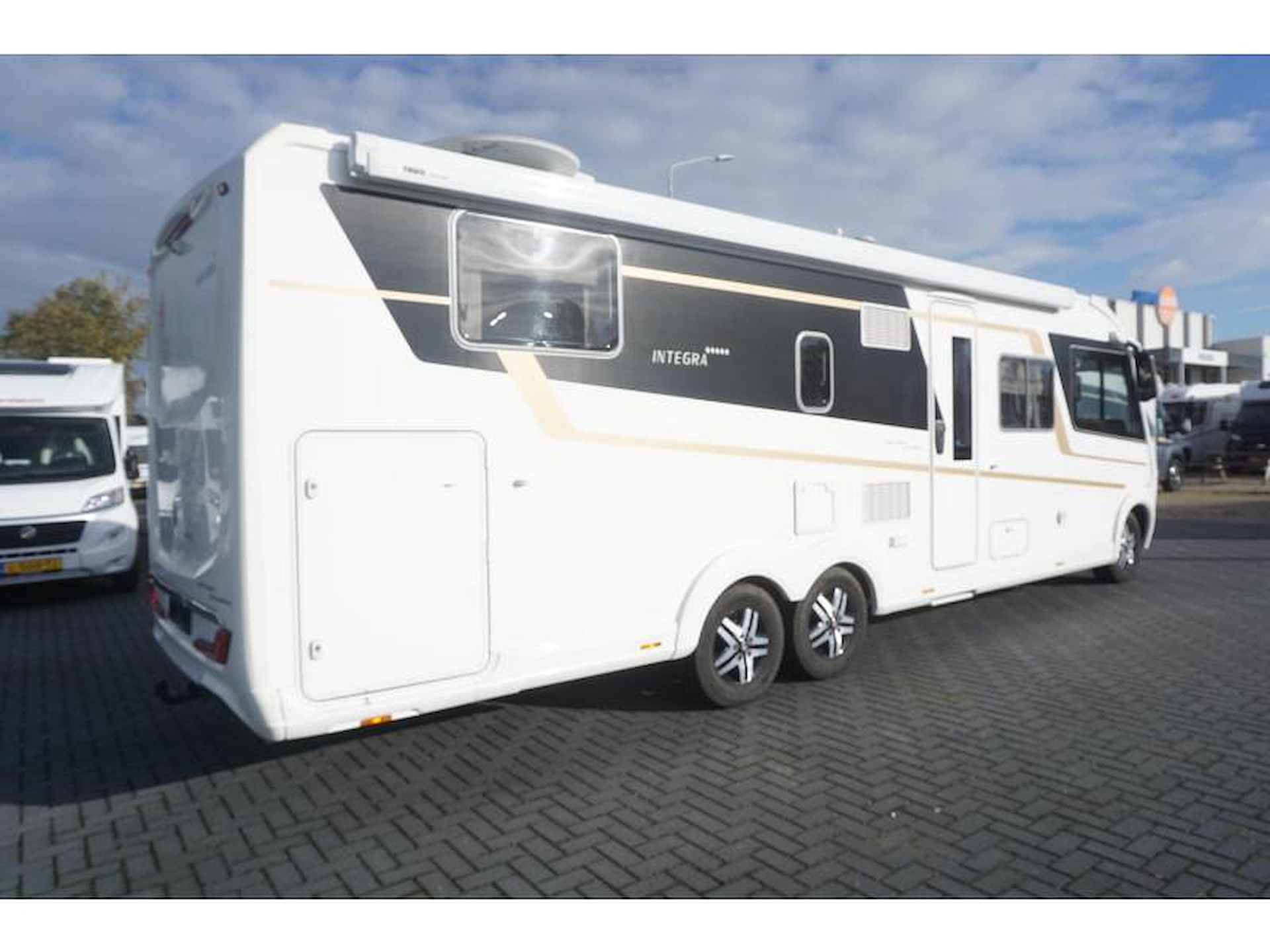 Eura Mobil Integra 890 QB !!VERKOCHT!! - 4/25