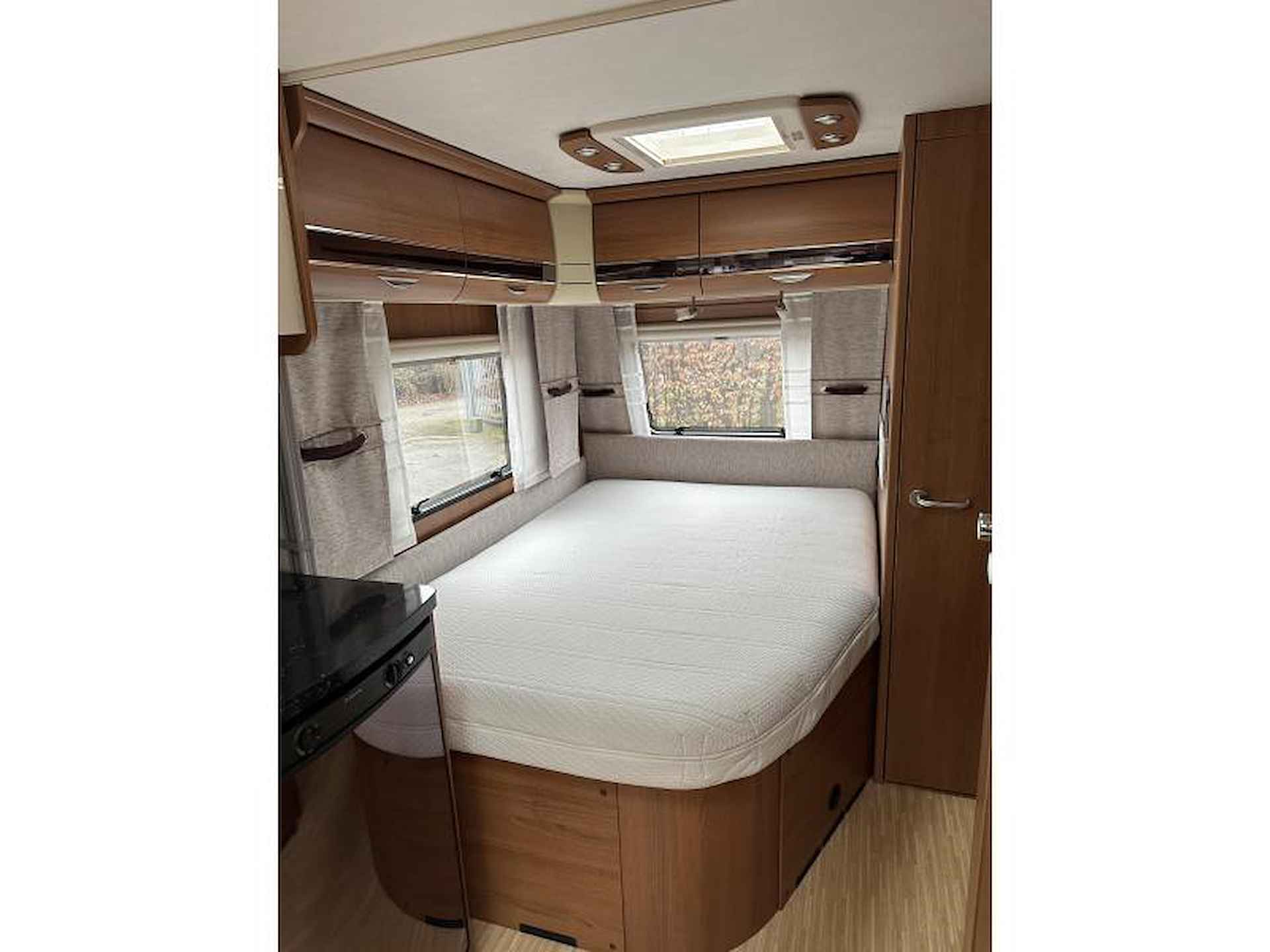 LMC Maestro 550 D ROYALE CARAVAN + MOV - 16/25