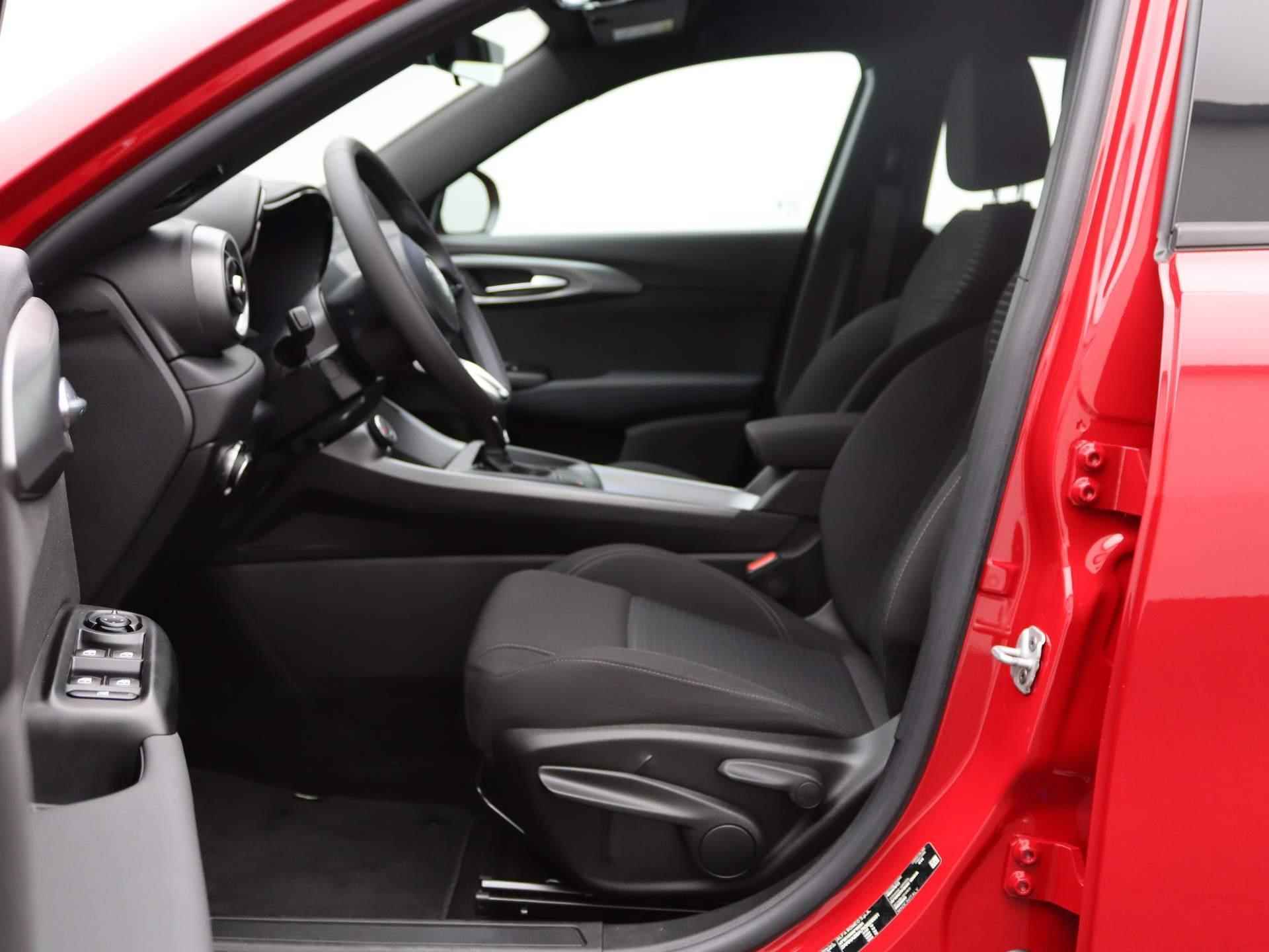 Alfa Romeo Tonale 1.5T Hybrid Super | Climate Controle | Apple Carplay/Android Auto | Parkeersensoren | LMV 18" | Cruise Controle | - 2/28