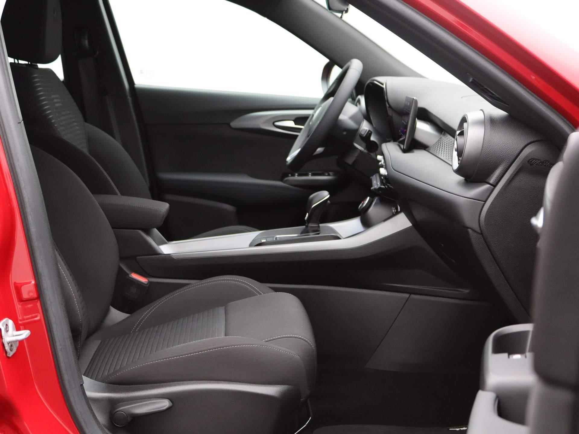 Alfa Romeo Tonale 1.5T Hybrid Super | Climate Controle | Apple Carplay/Android Auto | Parkeersensoren | LMV 18" | Cruise Controle | - 3/28