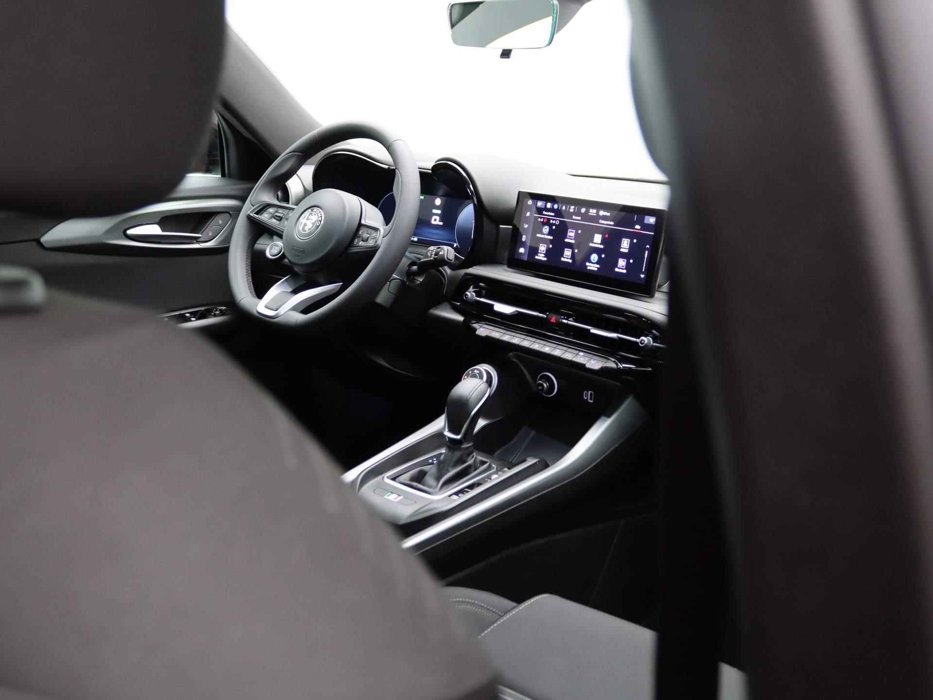 Alfa Romeo Tonale 1.5T Hybrid Super | Climate Controle | Apple Carplay/Android Auto | Parkeersensoren | LMV 18" | Cruise Controle | - 25/28