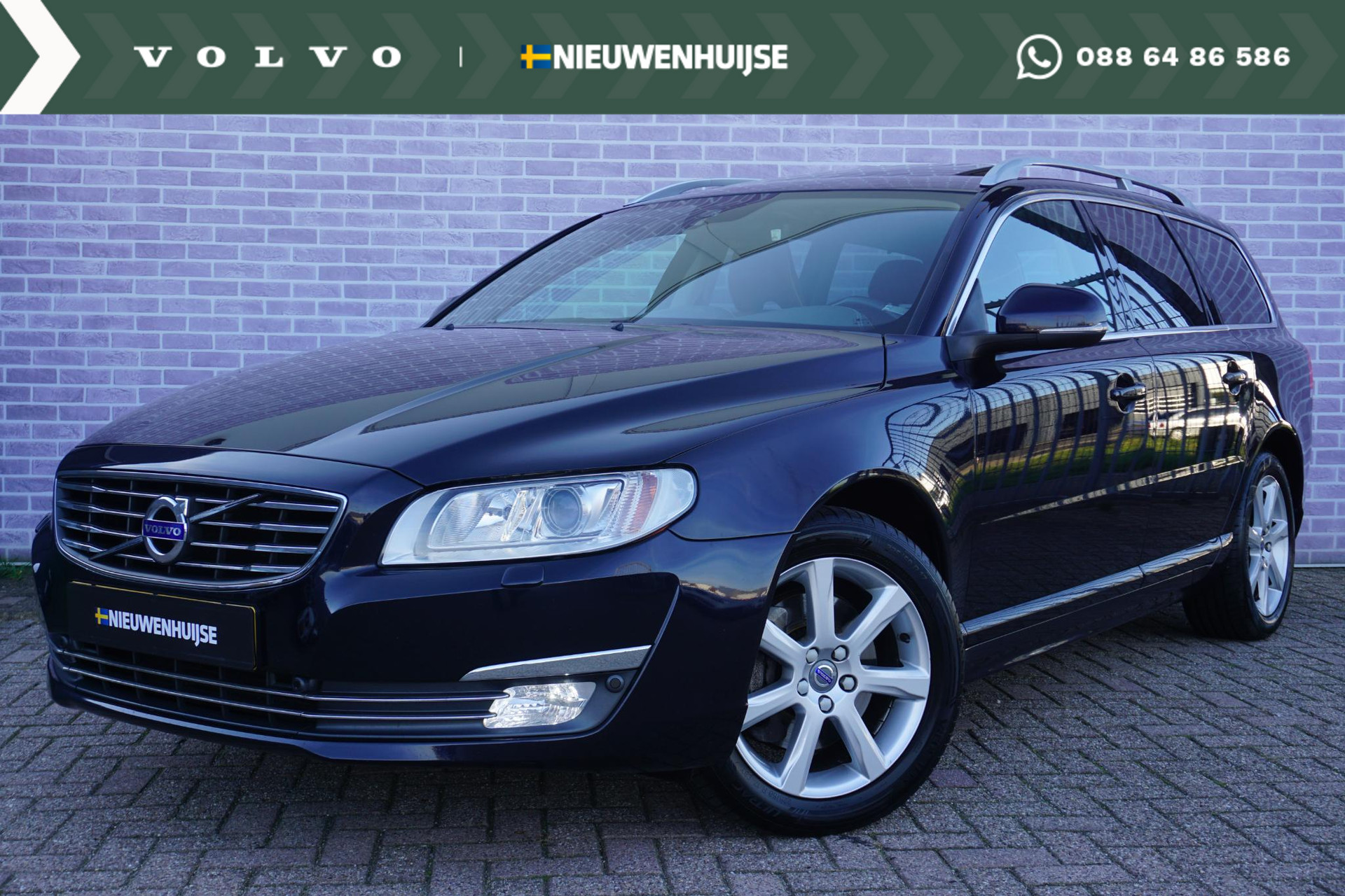 Volvo V70 2.0 T5 Inscription Edition | Trekhaak | Open dak| Geventileerd leder | Parkeersensoren | Roofrails |