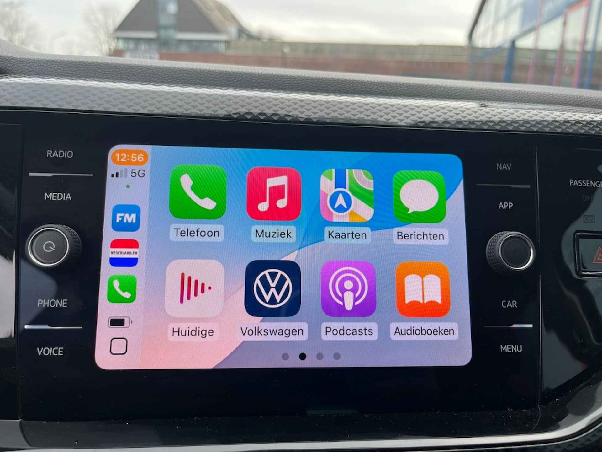 VOLKSWAGEN Polo 1.0 TSi Automaat Navi Carplay Led Airco bj2022 - 13/23